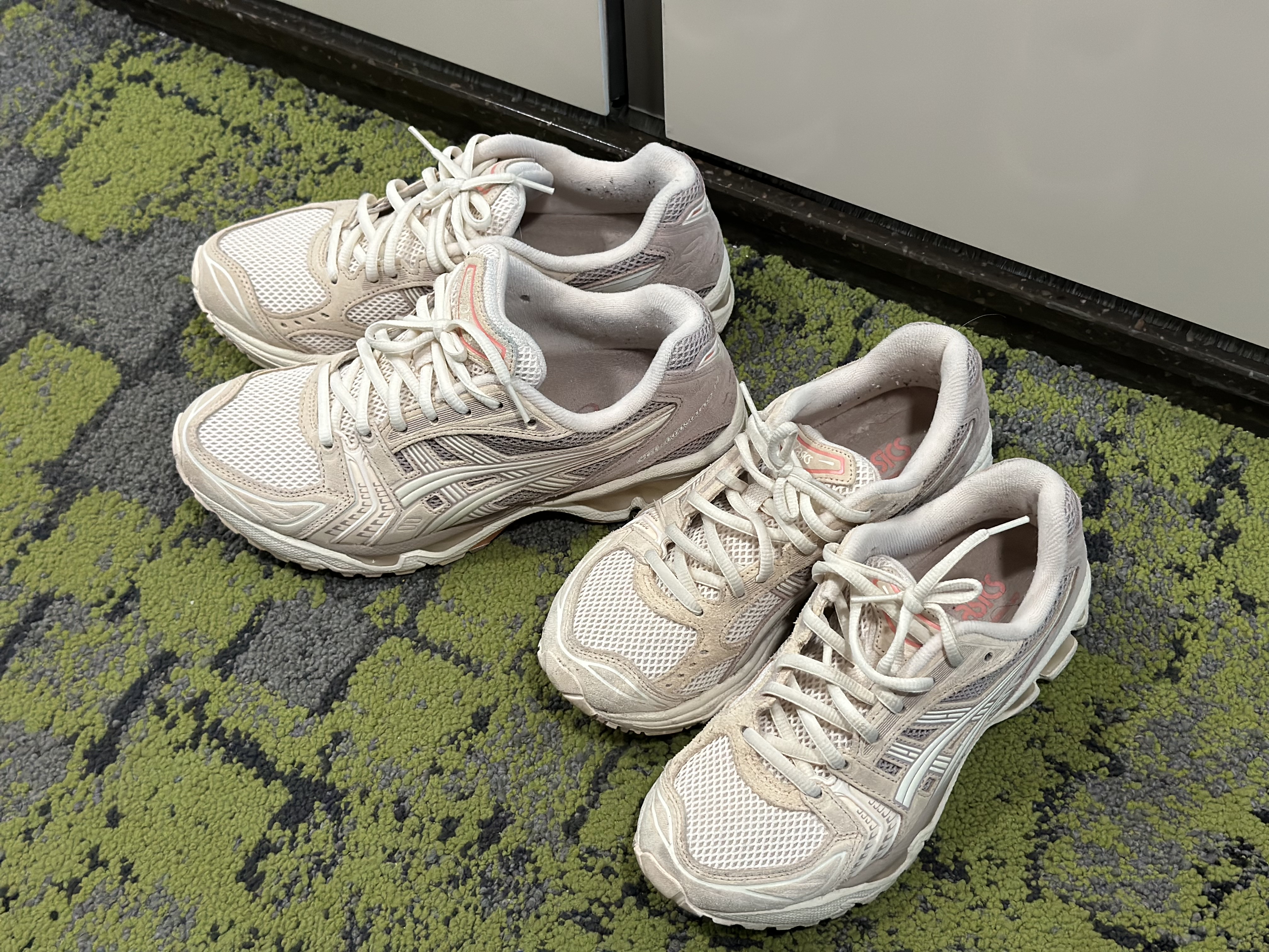 (W) Asics Gel-Kayano 14 White Peach Cream 착용 스타일 - 2