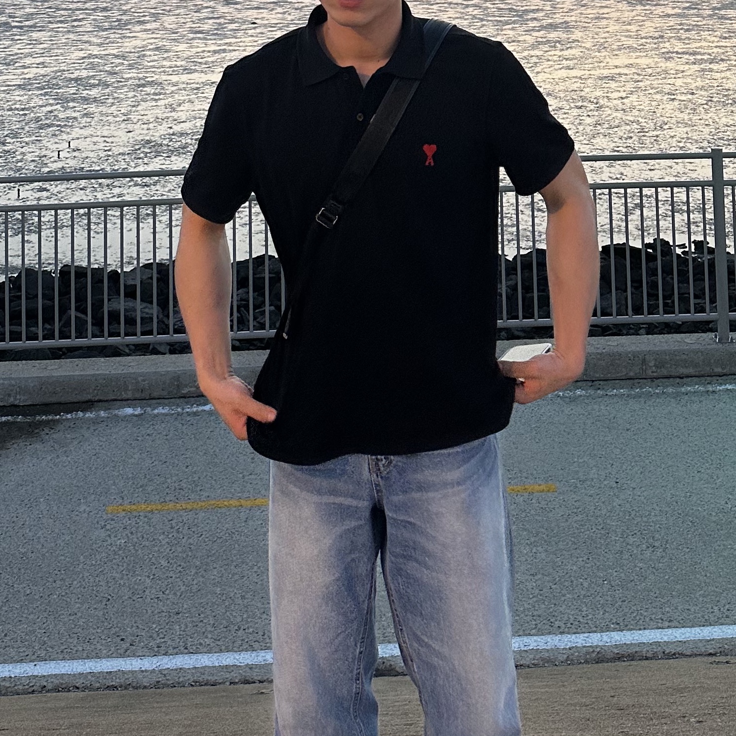 AMI de Coeur Polo Shirt Black 착용 스타일