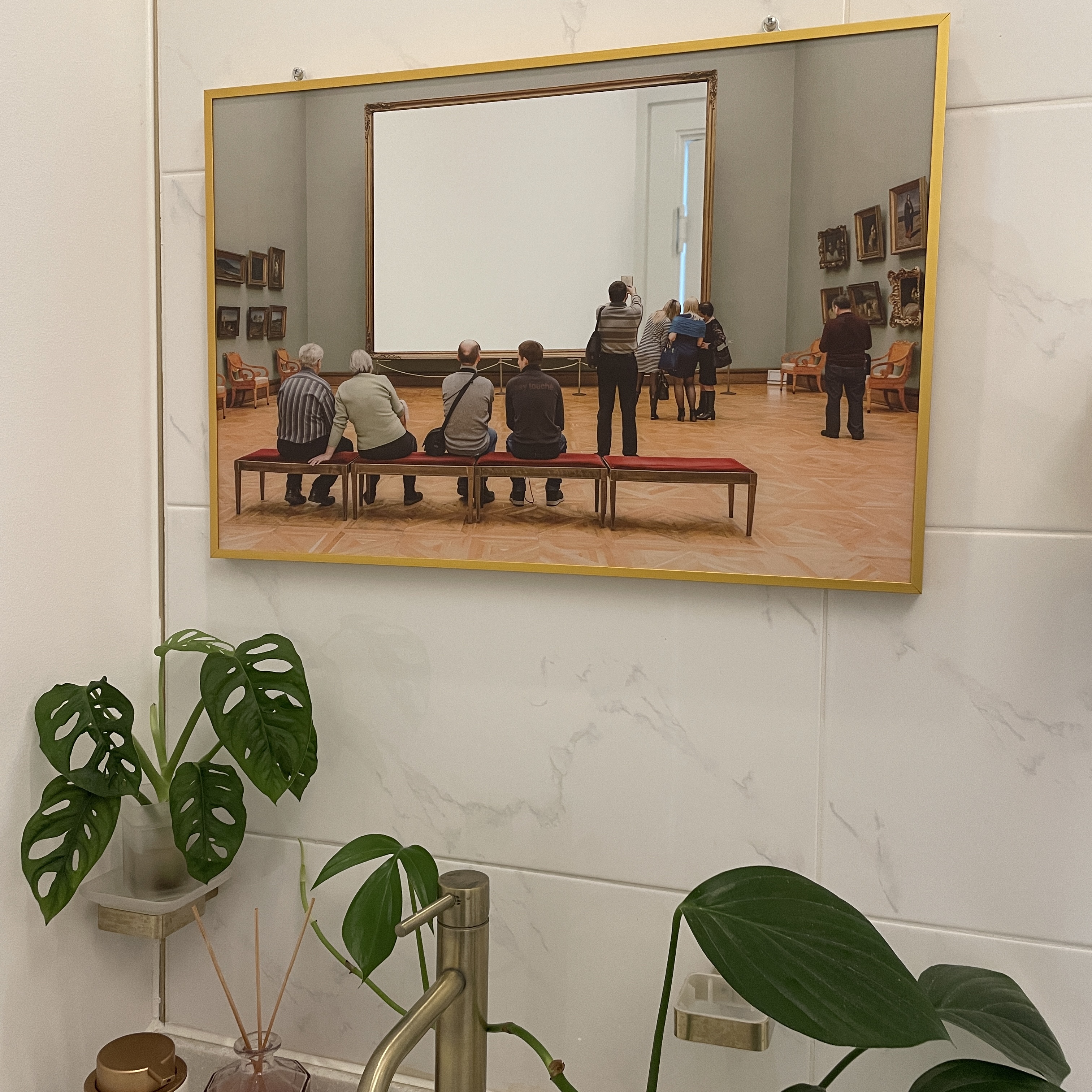 Say Touche Gallery Mirror 착용 스타일