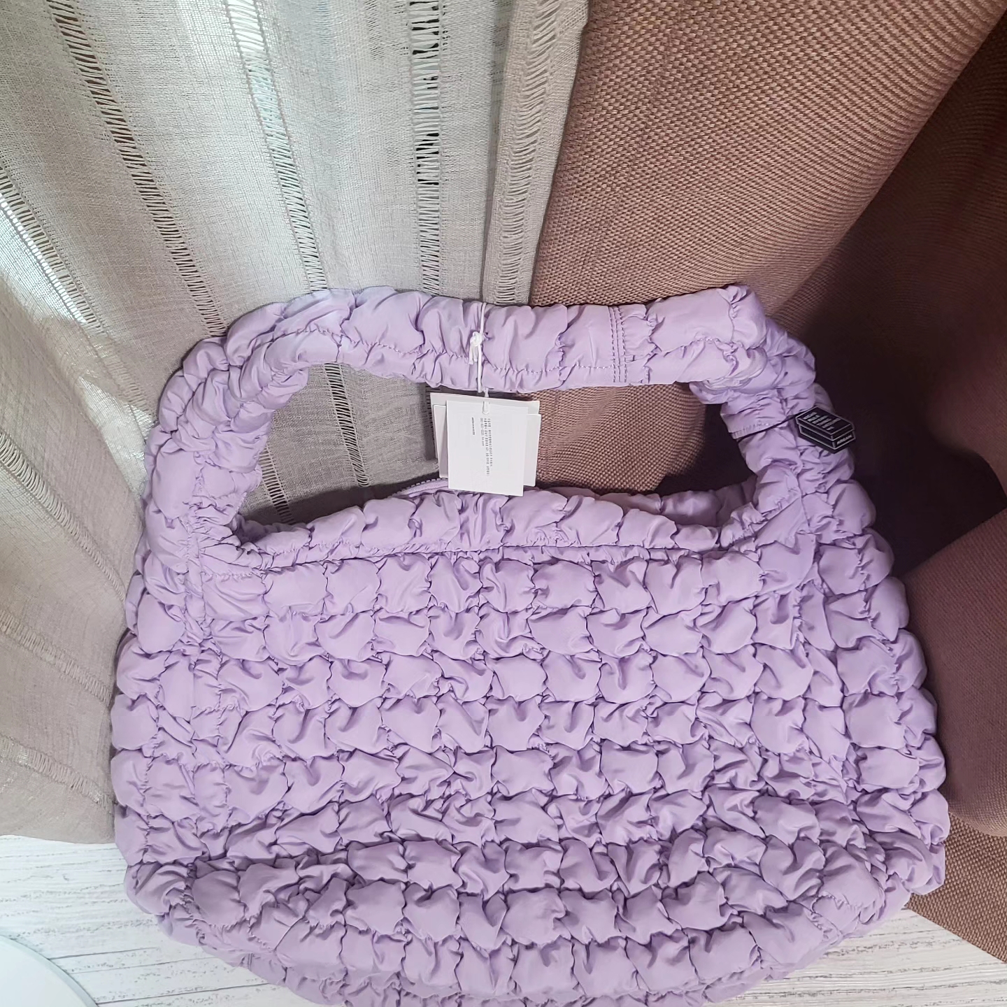 COS Quilted Oversized Shoulder Bag Purple 착용 스타일 - 1
