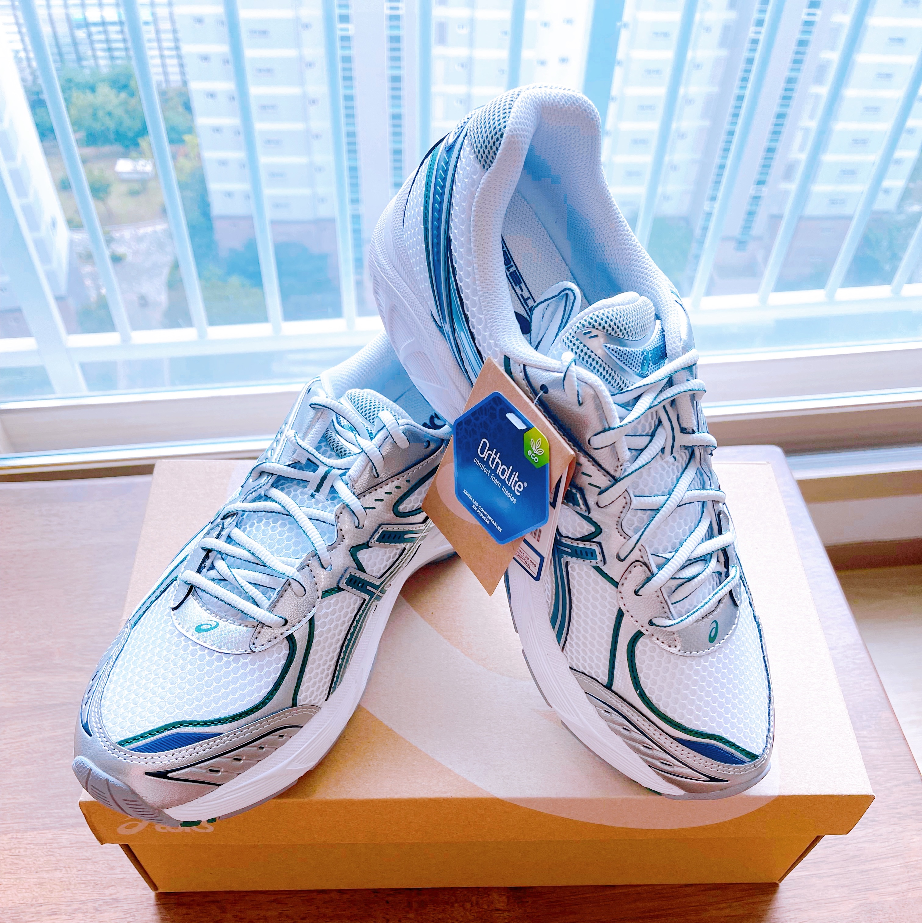 Asics GT-2160 White Shamrock Green 착용 스타일