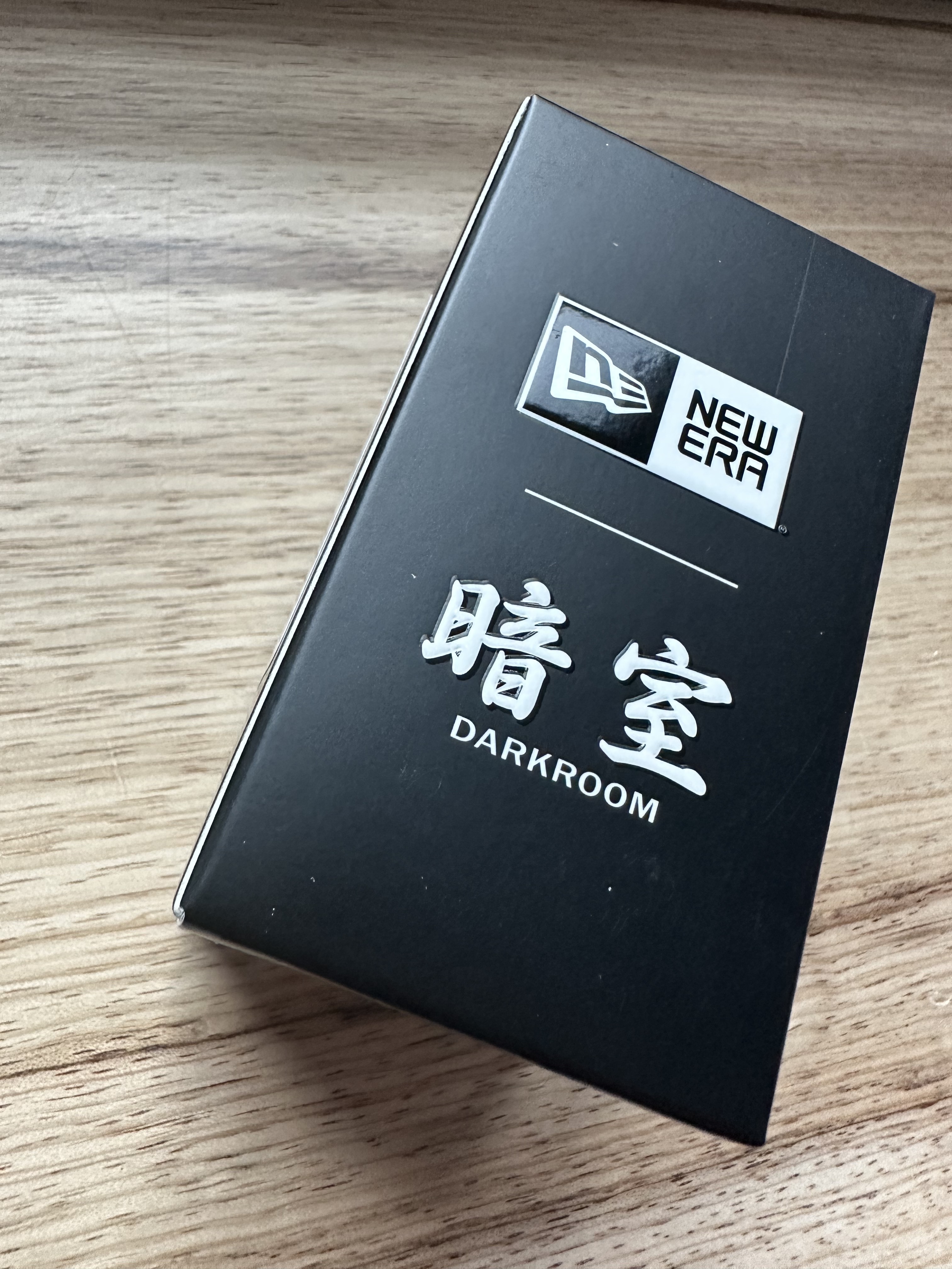 Darkr8m Studio x New Era FFALO Figure Black 착용 스타일 - 2