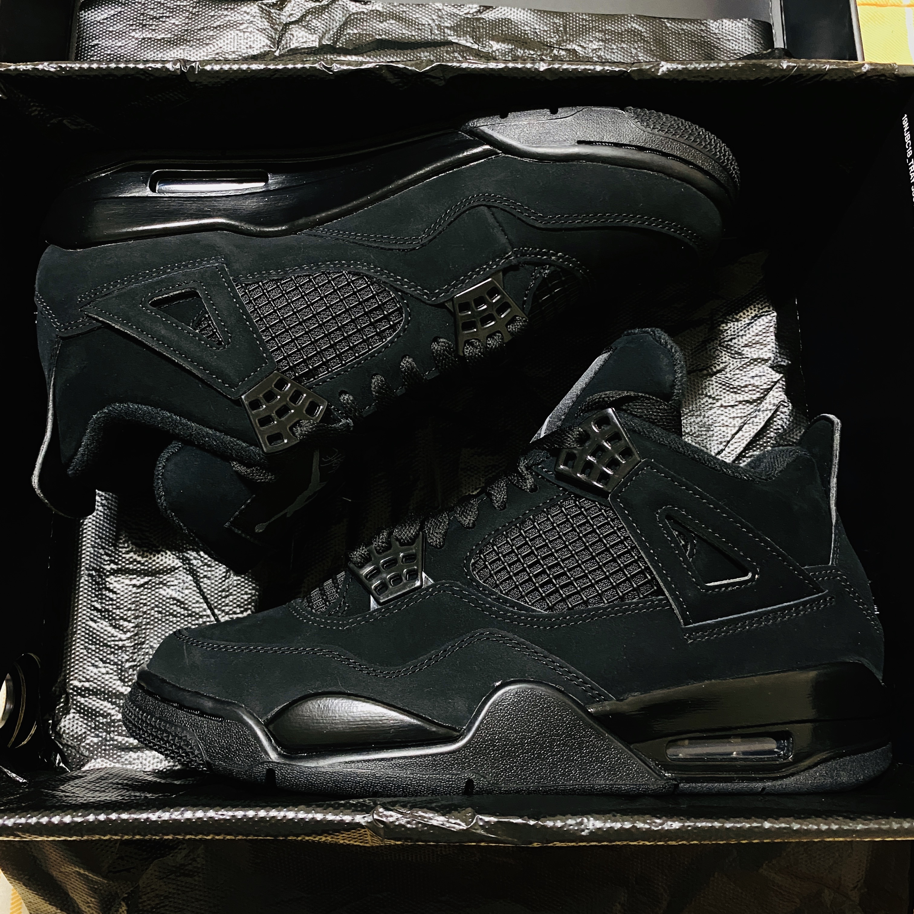 Jordan 4 Retro Black Cat 2020 착용 스타일 - 2