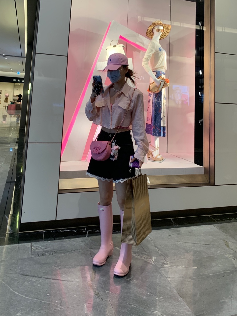 (W) Hunter Original Tall Wellington Boots Faded Rose 착용 스타일 - 1