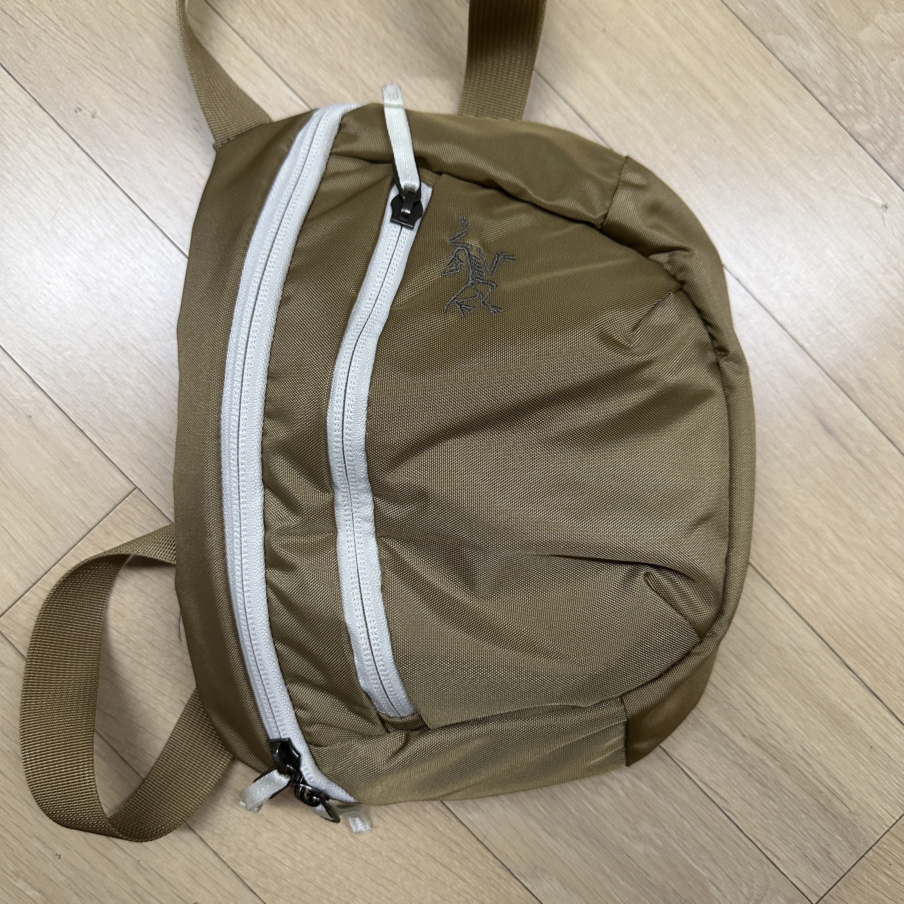 Arc'teryx Mantis 2 Waistpack Loamix 착용 스타일