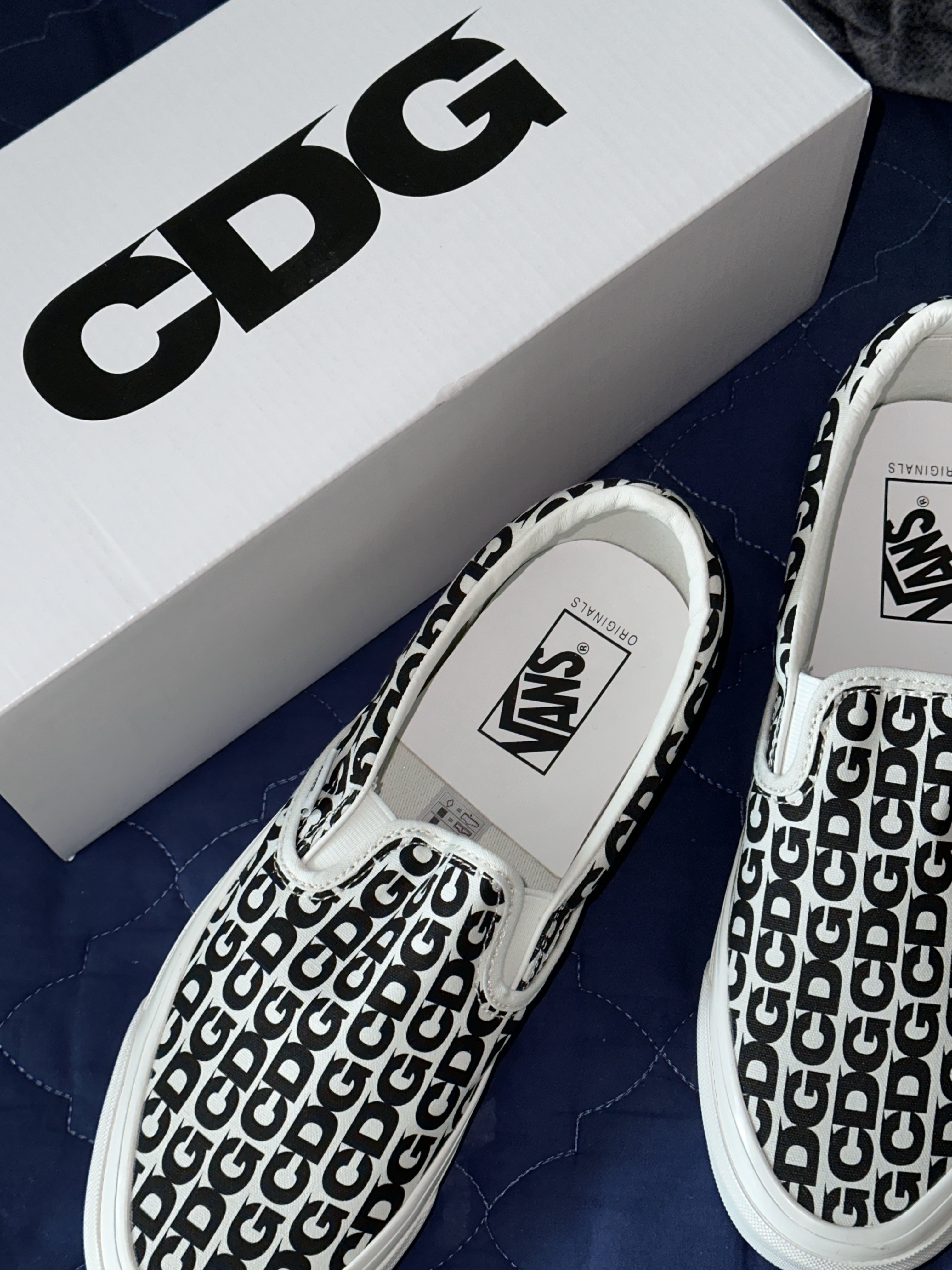 Vans Vault x CDG Slip-On LX White 착용 스타일 - 1