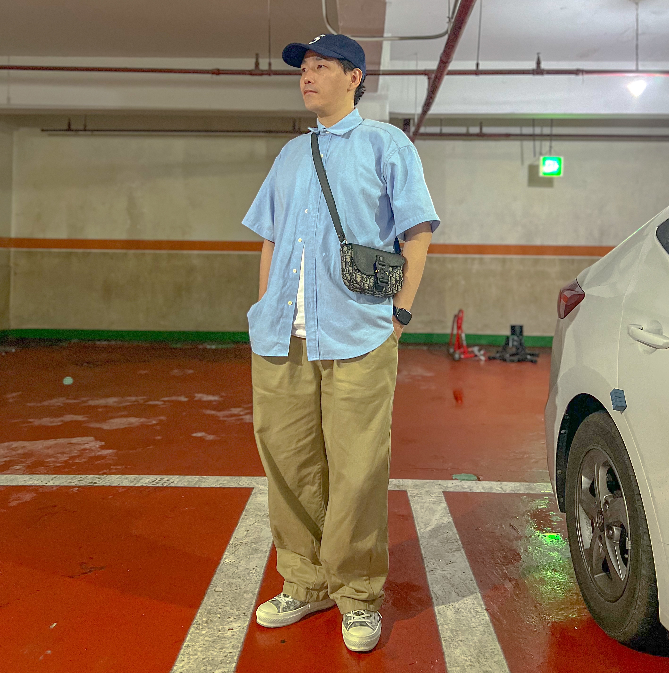Supreme Boiled Wool S Logo 6-Panel Navy - 22FW, Dior Saddle Pouch with Strap Grained Calfskin Beige & Black Dior Oblique Jacquard Black 착용 스타일