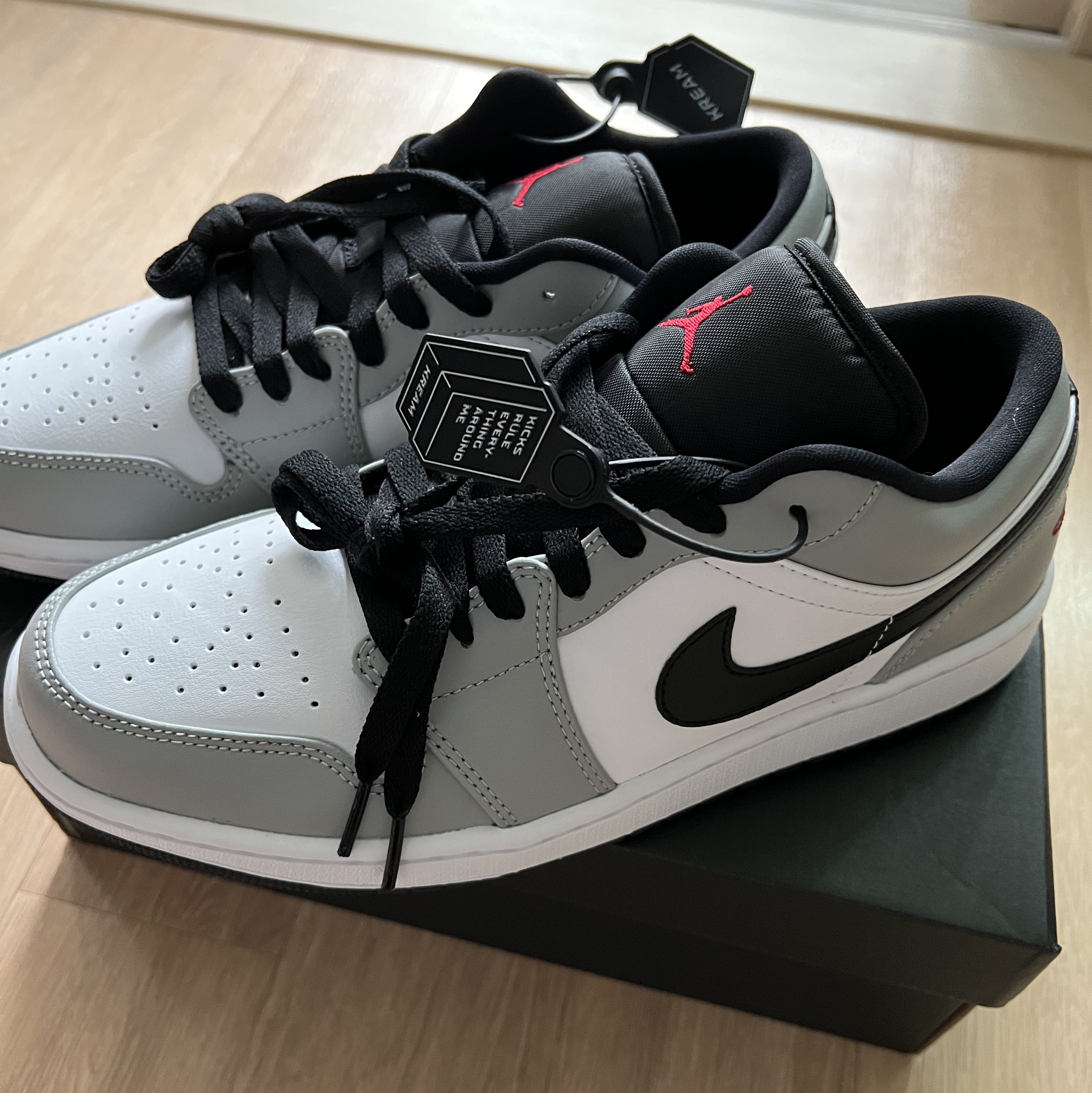 Jordan 1 Low Light Smoke Grey 착용 스타일
