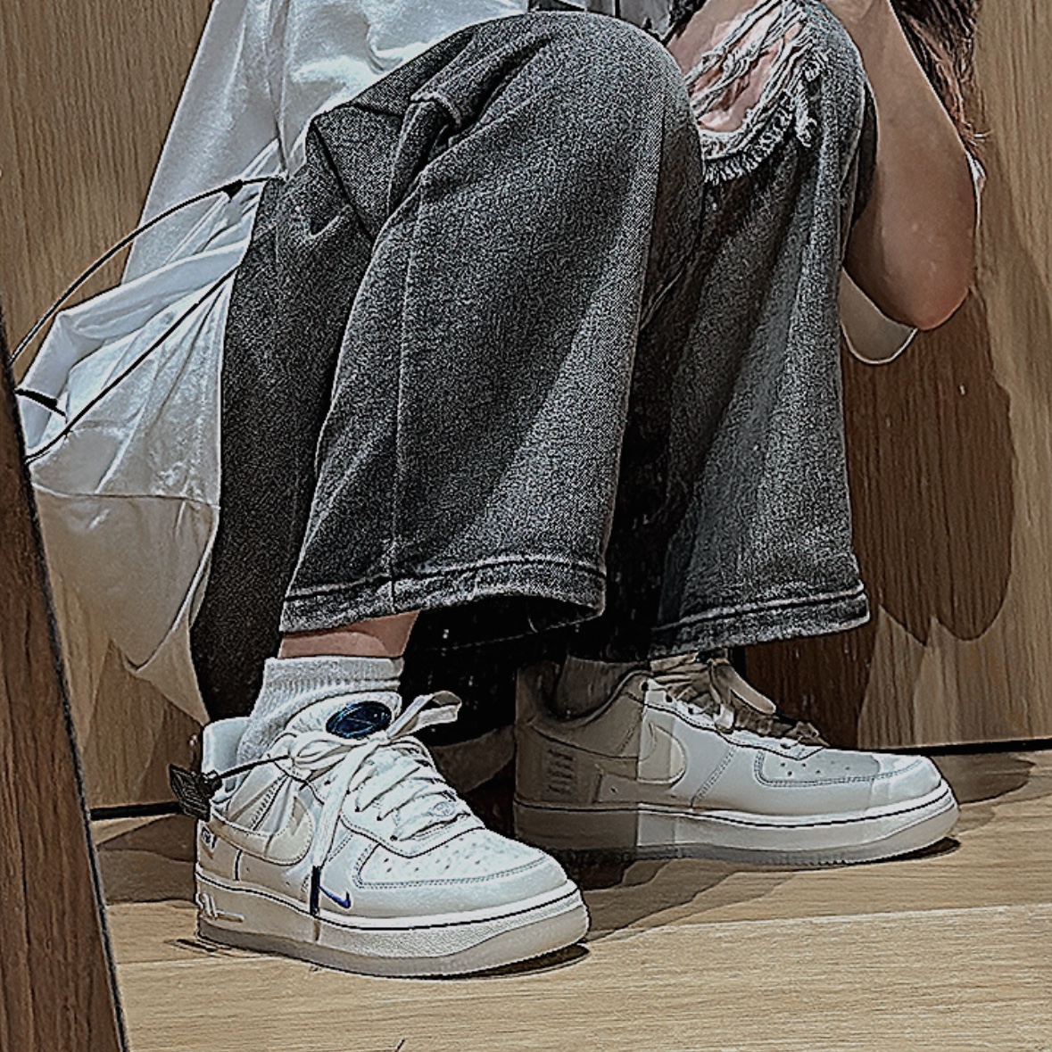 (W) Nike Air Force 1 '07 LX Game Royal Sail 착용 스타일 - 1