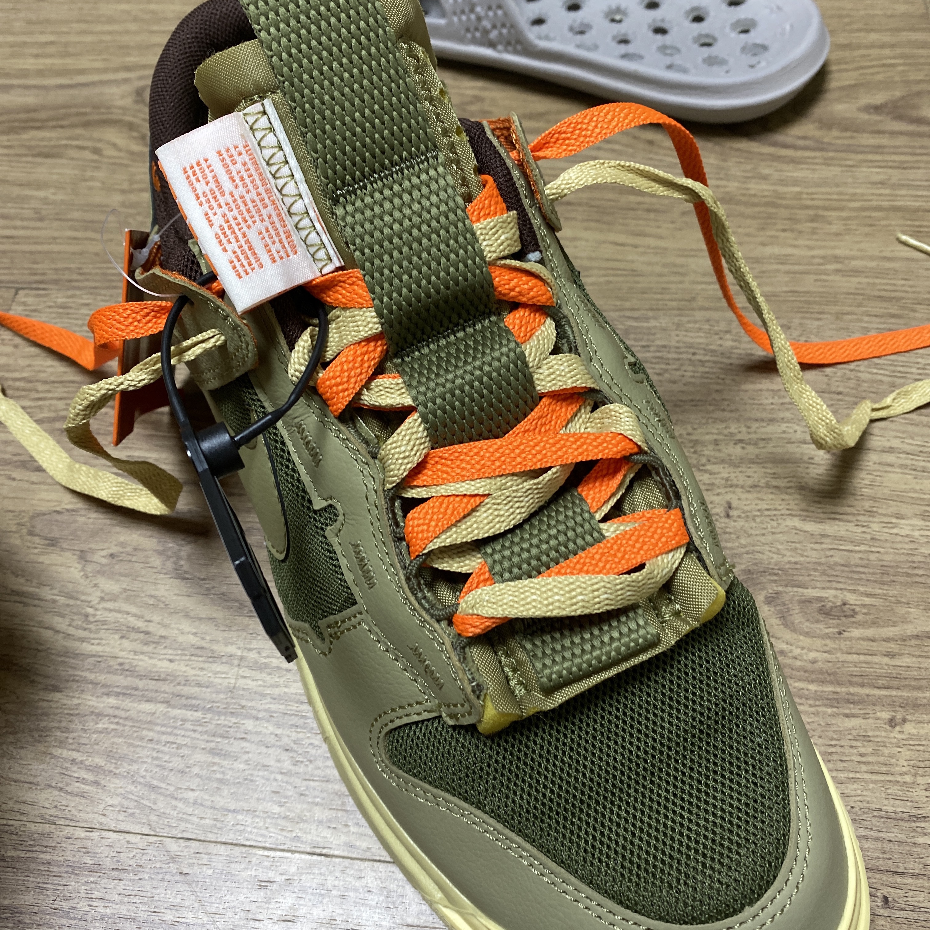 Nike Air Dunk Jumbo Medium Olive 착용 스타일 - 3