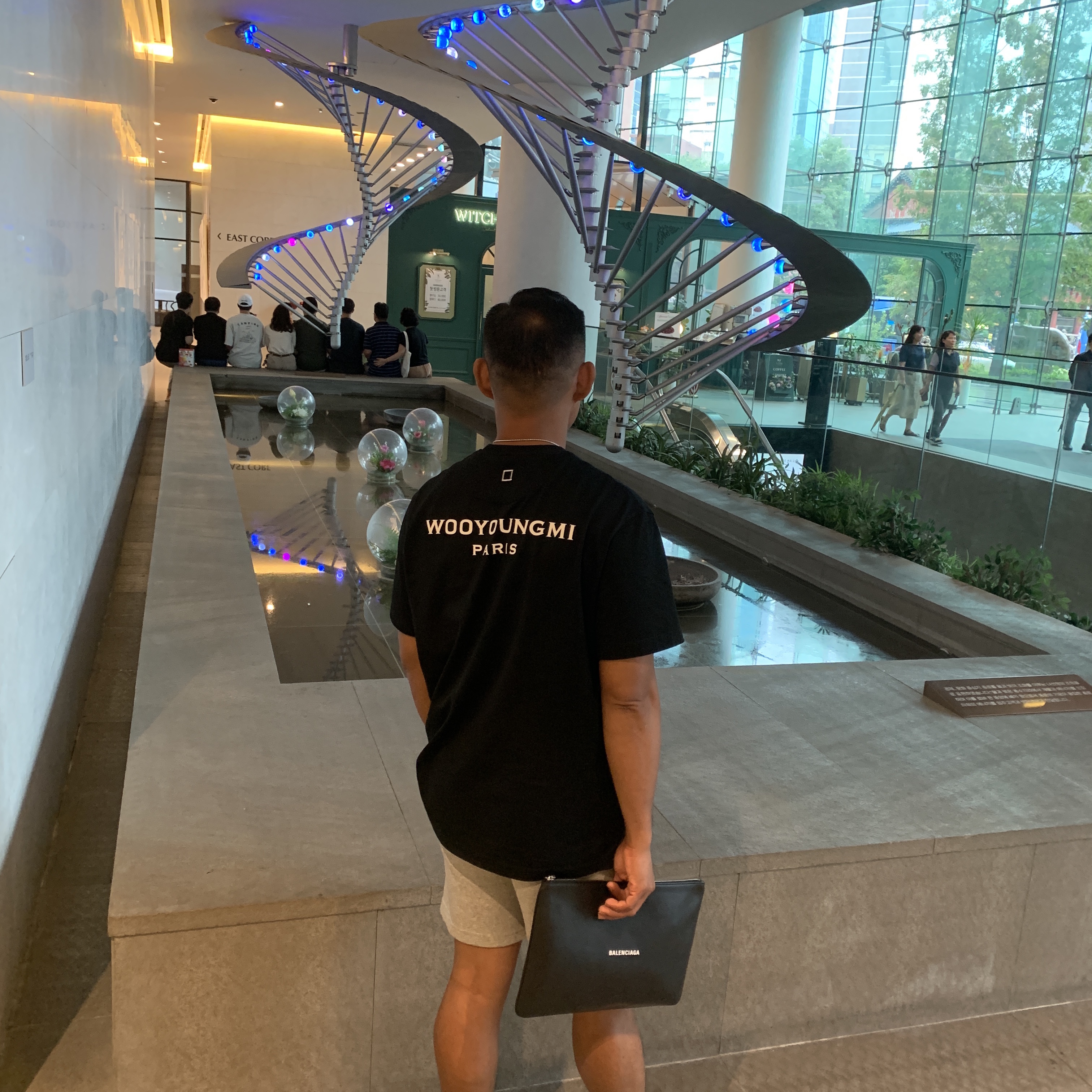 Wooyoungmi Cotton Back Logo T-shirt Black - 23SS 착용 스타일
