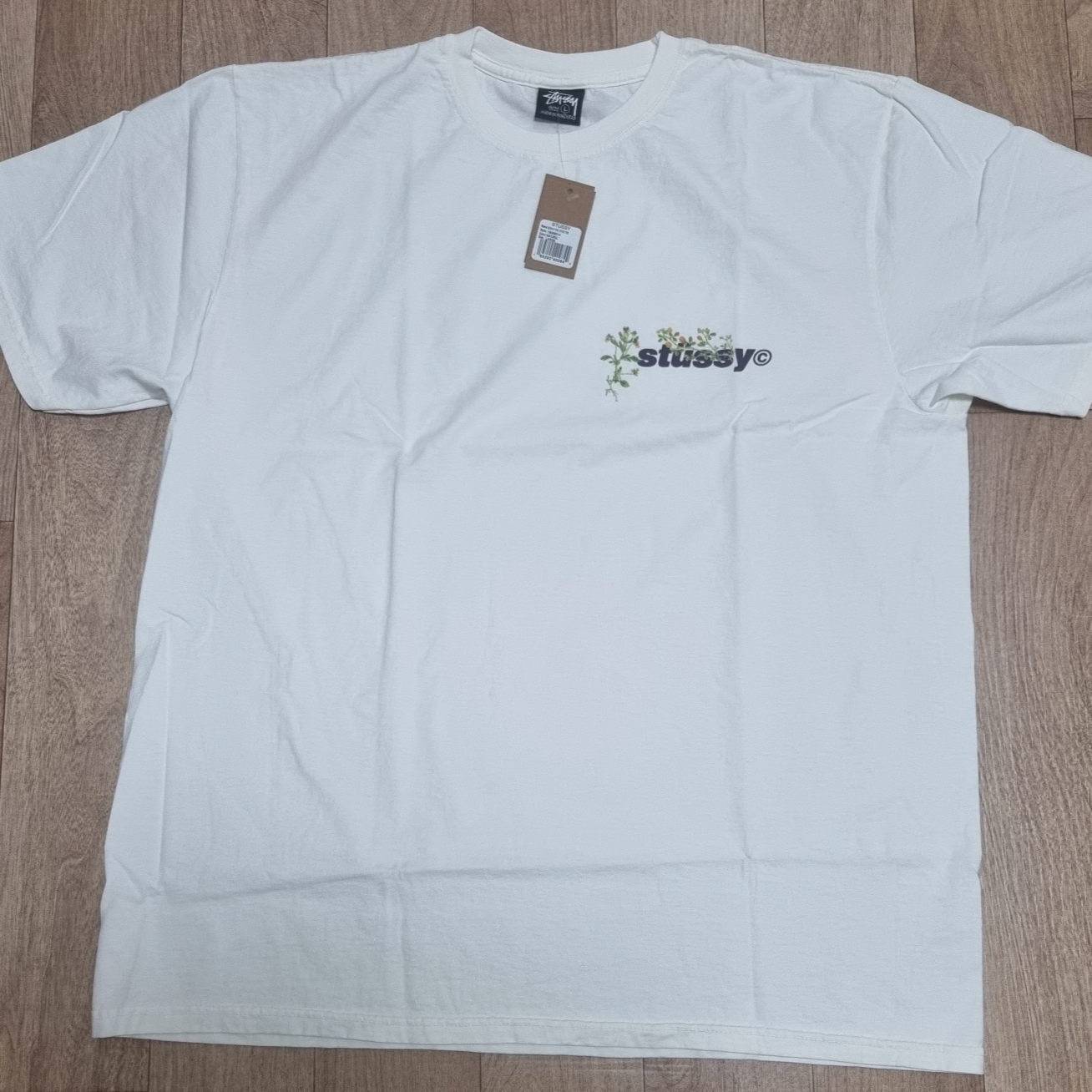 Stussy Bokay Pigment Dyed T-Shirt Natural 착용 스타일