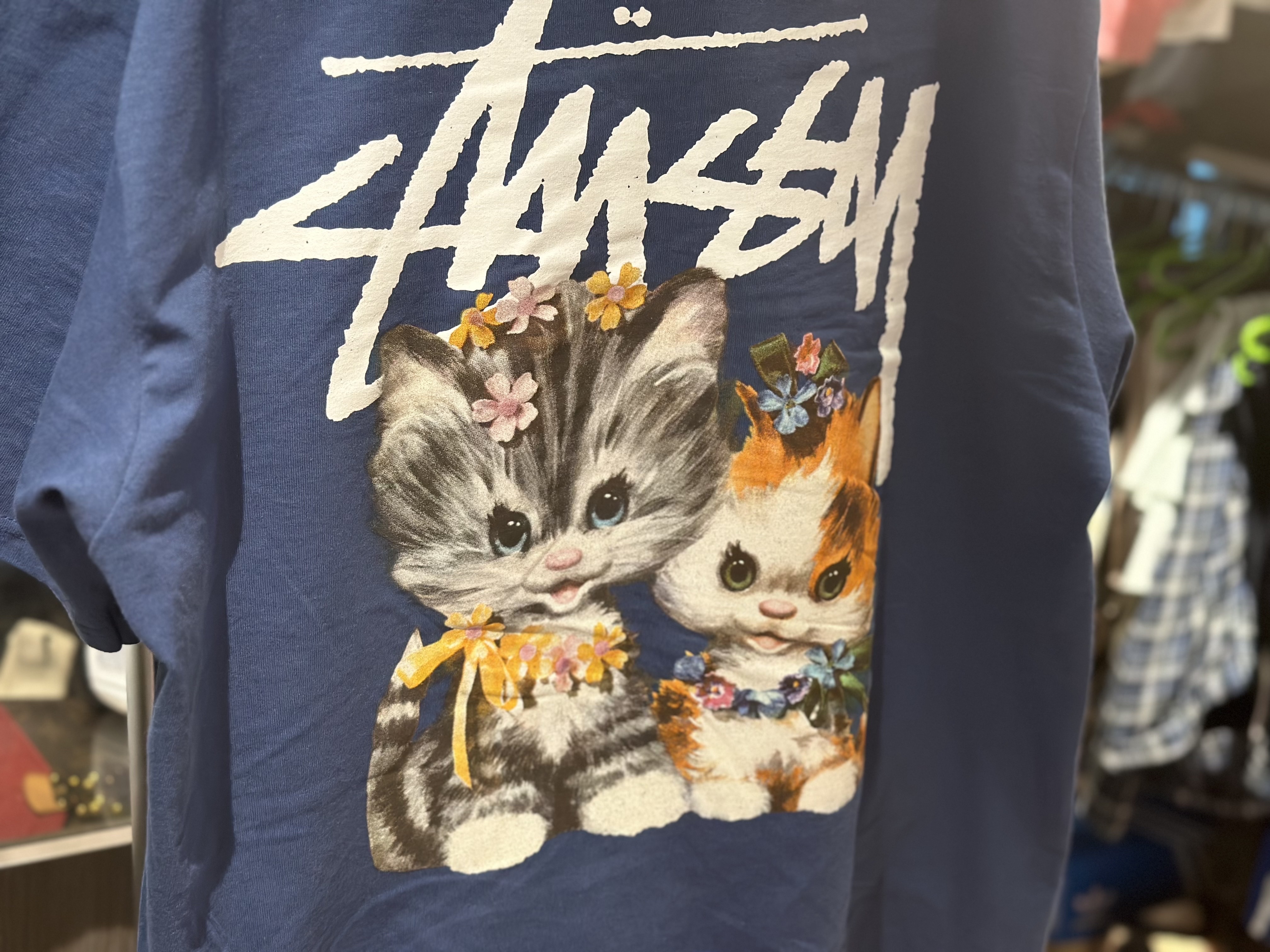 Stussy Kittens T-Shirt Midnight 착용 스타일 - 1