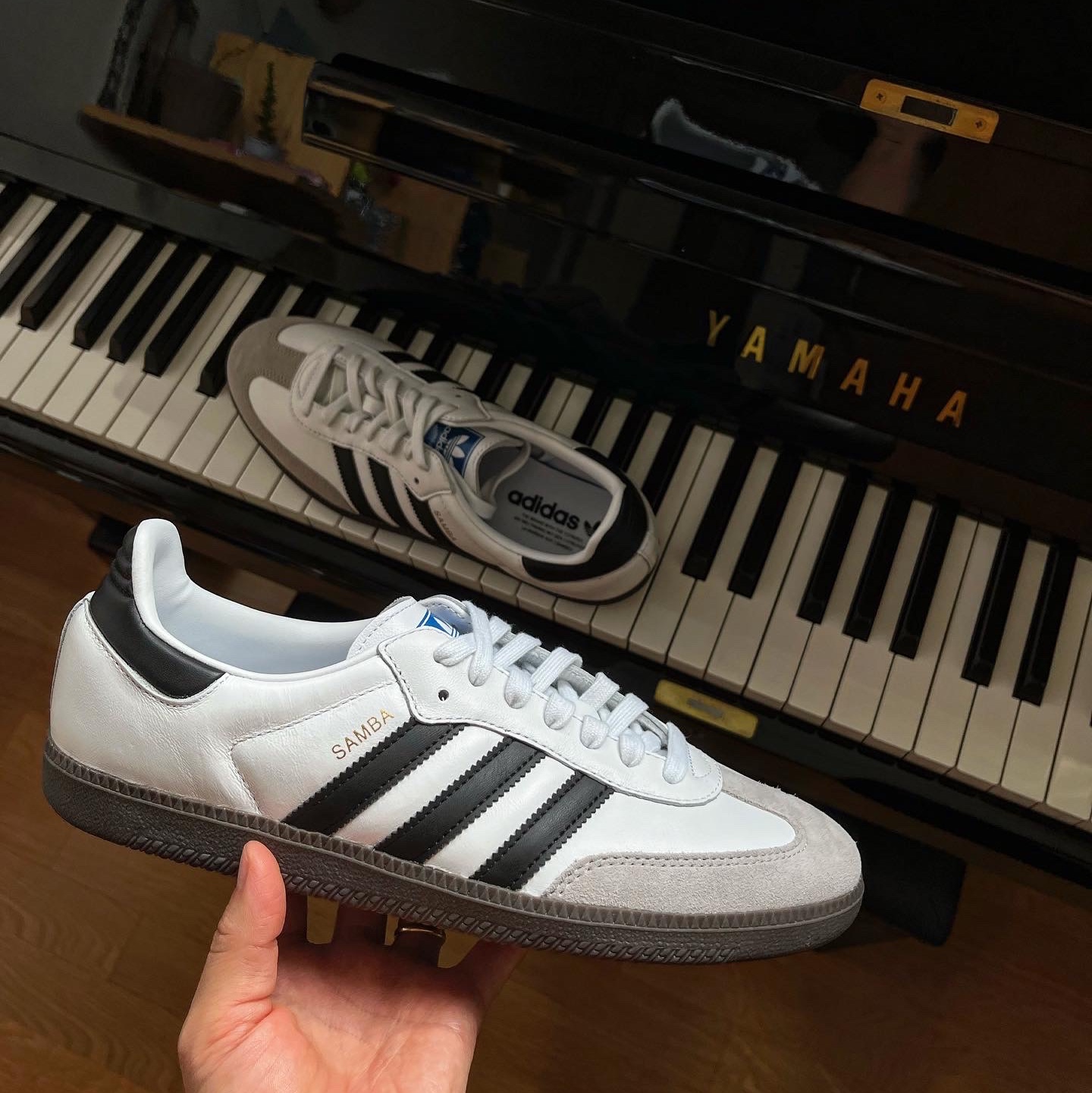 Adidas Samba OG Cloud White 착용 스타일 - 1