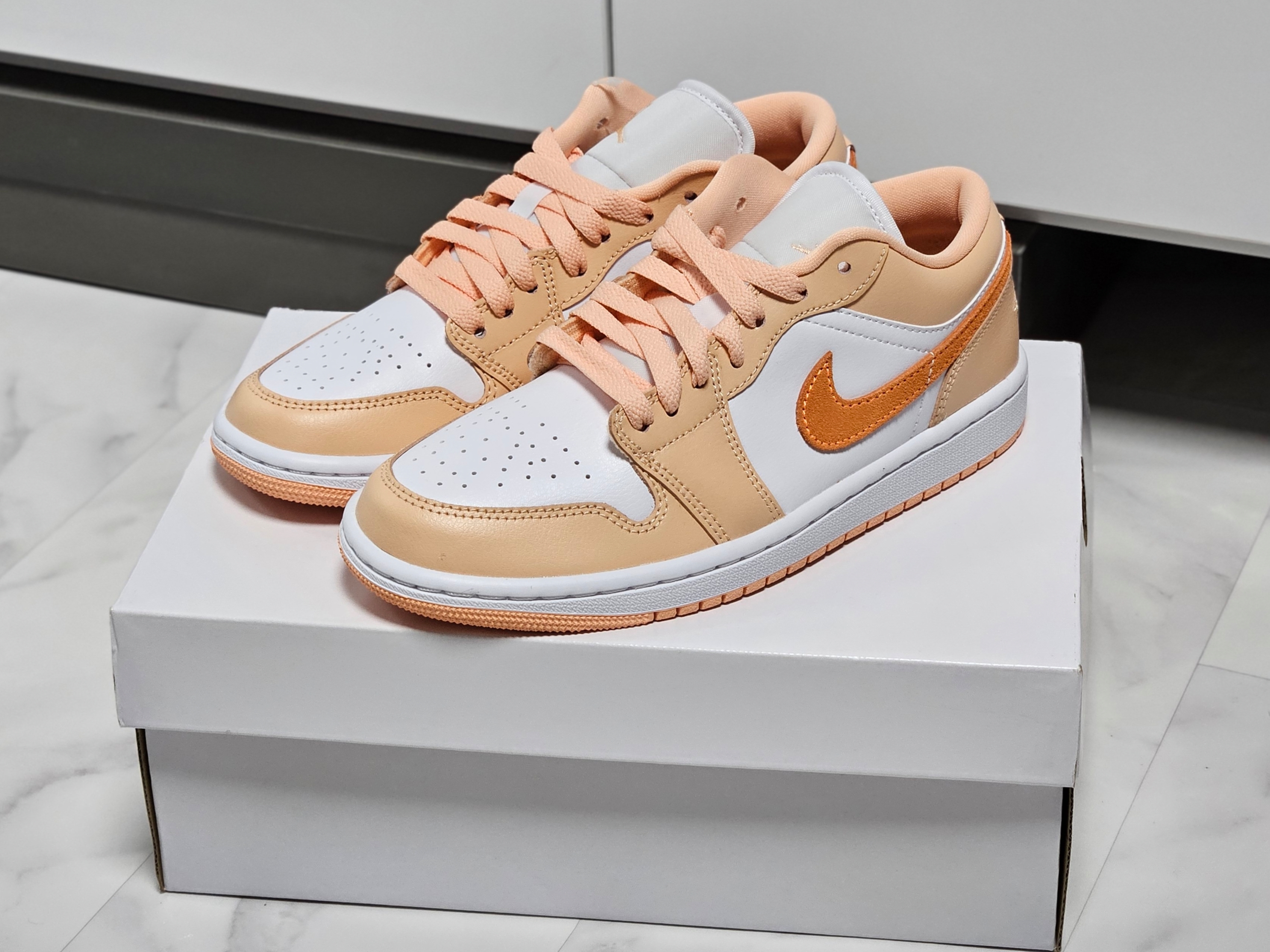 (W) Jordan 1 Low Sunset Haze 착용 스타일 - 5