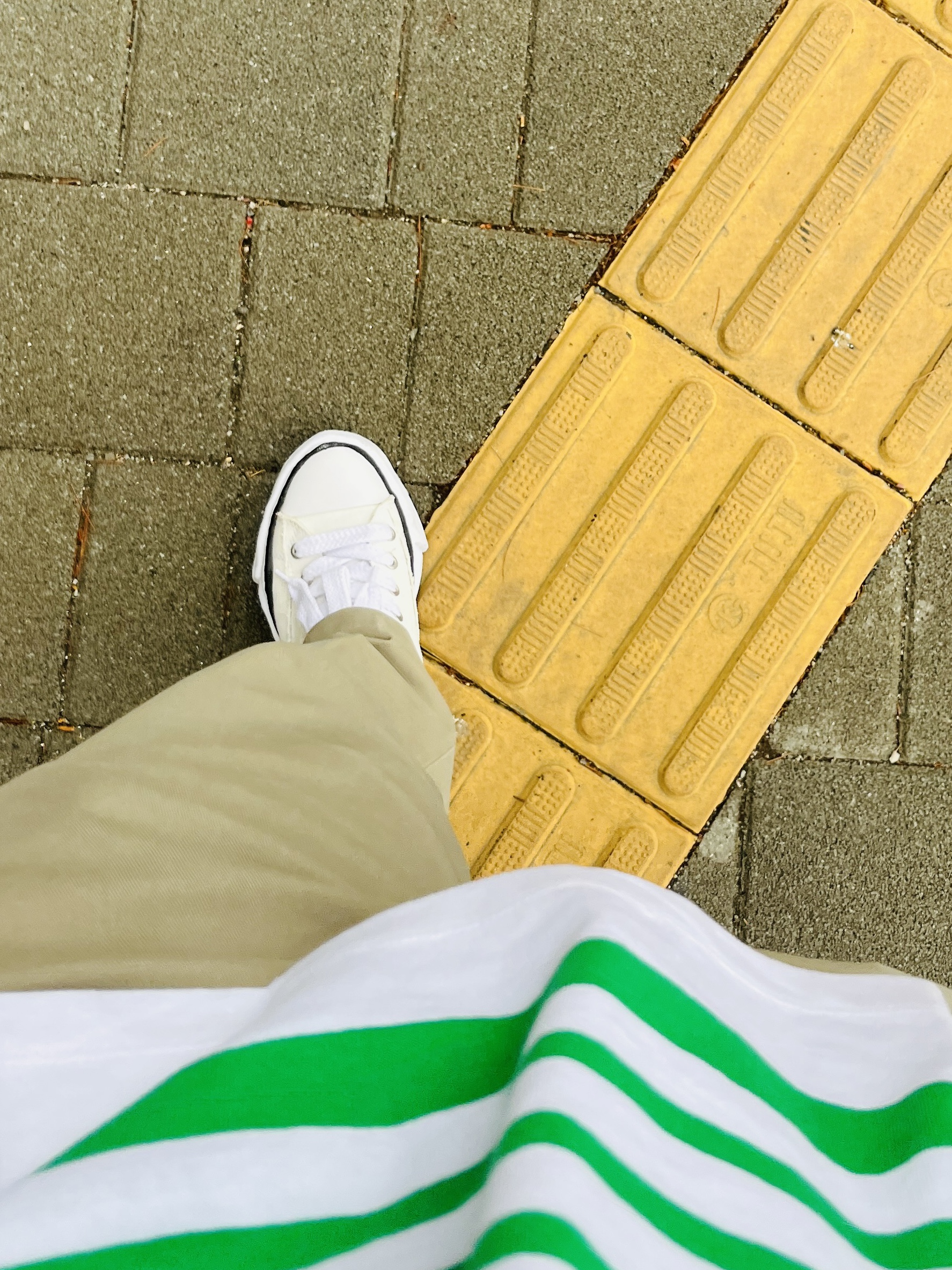 Maison Mihara Yasuhiro Peterson OG Sole Canvas Low Sneakers White 착용 스타일