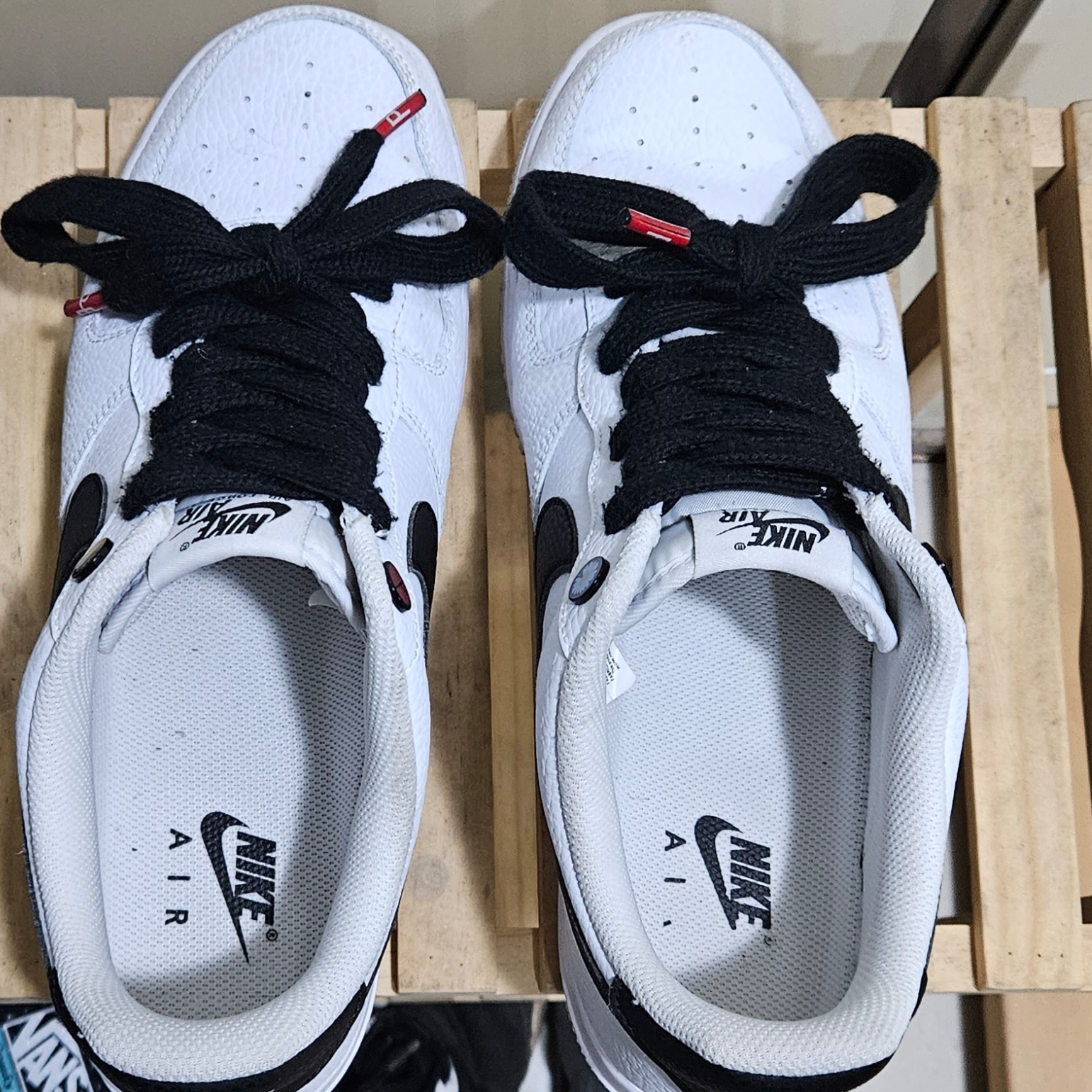 Nike Air Force 1 '07 White Black 착용 스타일