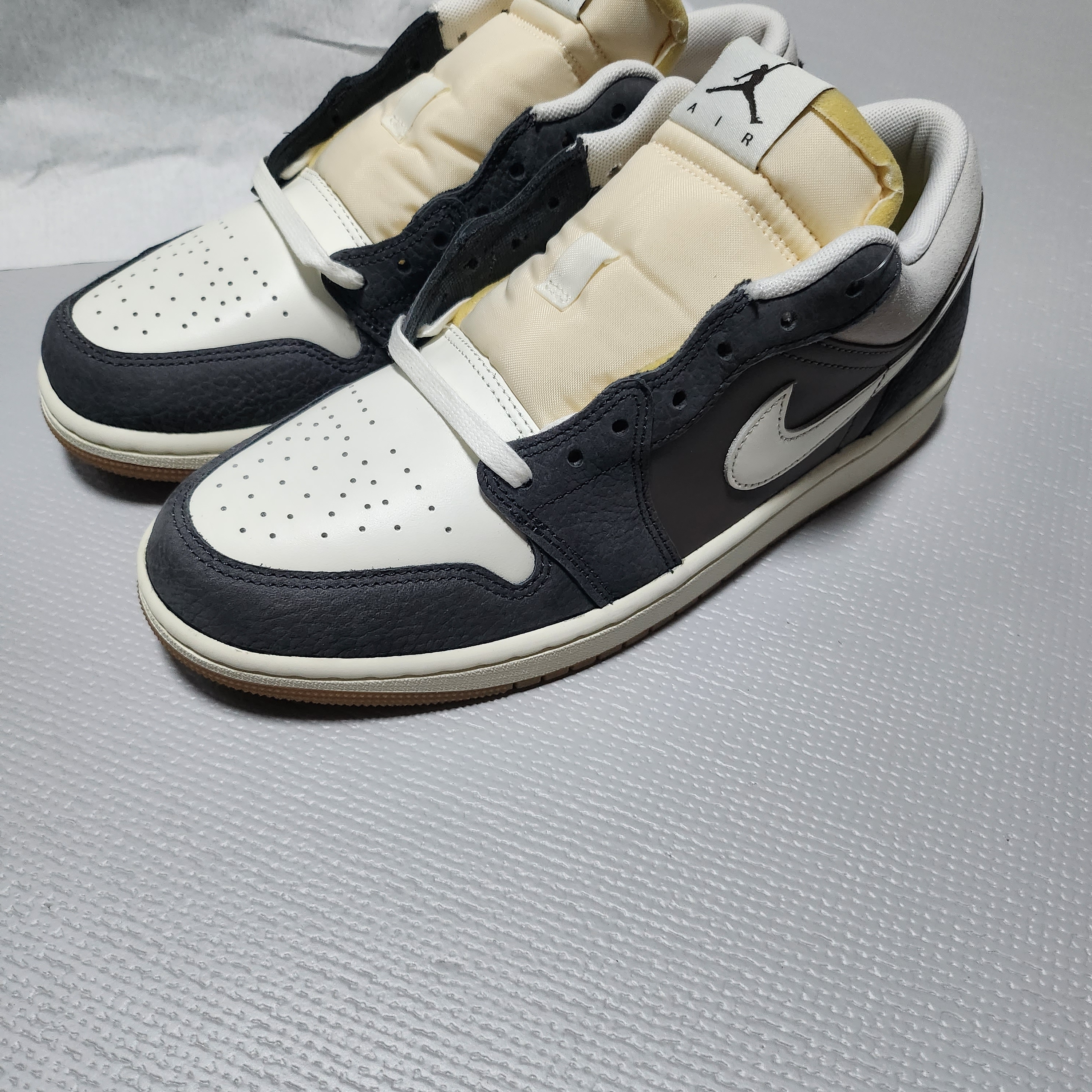 Jordan 1 Low Kkachi 착용 스타일