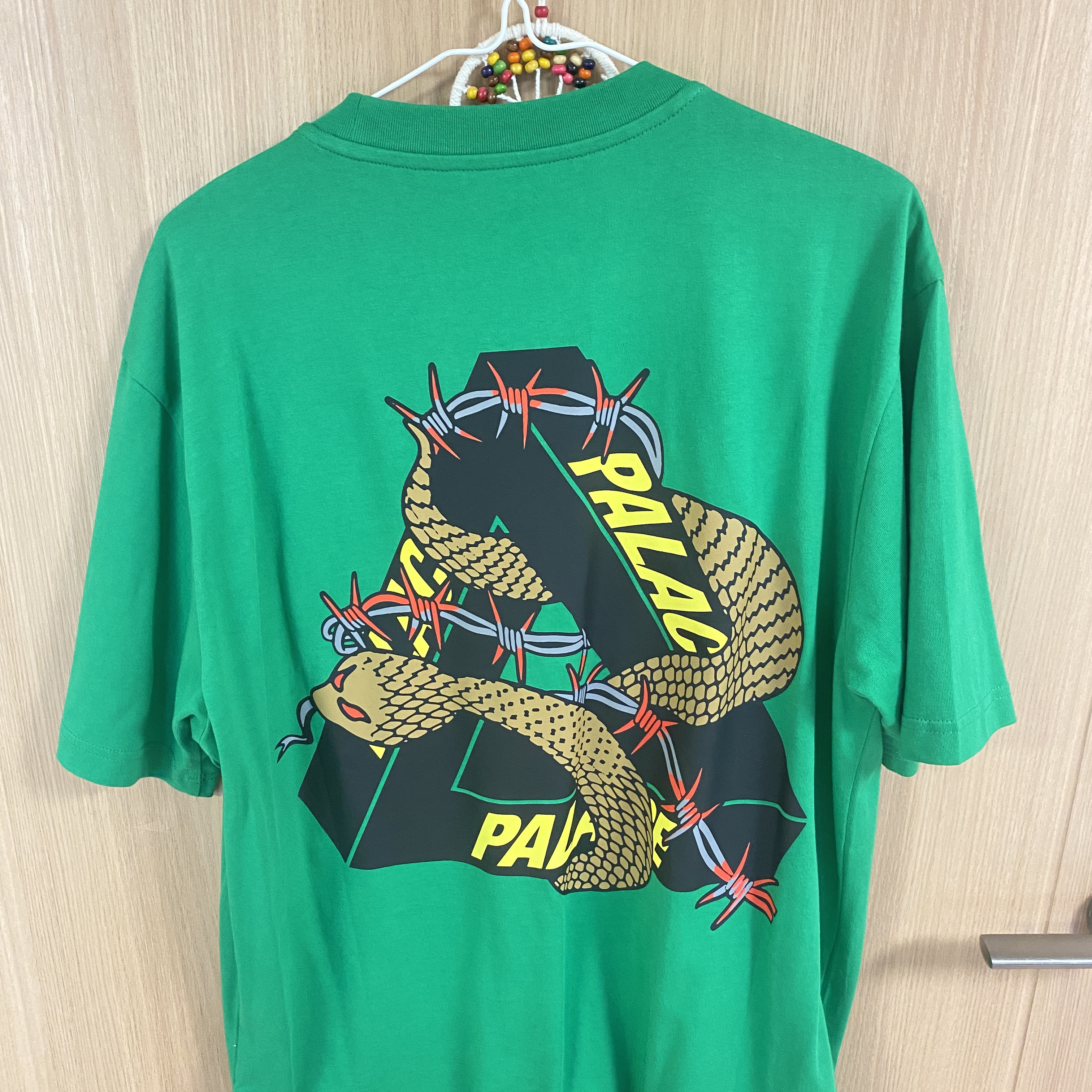 Palace Hesh Mit Fresh T-Shirt Green - 20SS 착용 스타일