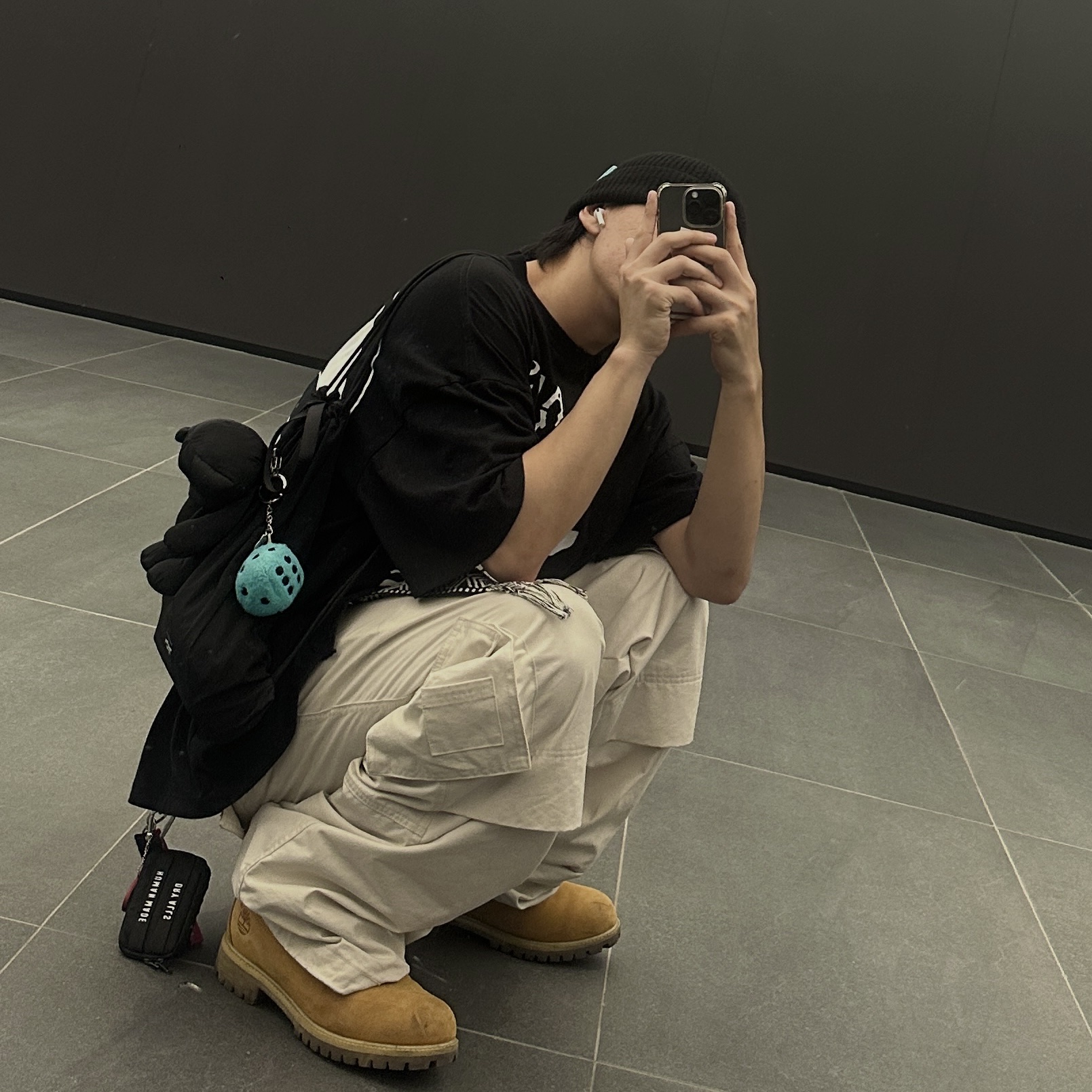 Stussy Fuzzy Dice Keychain Teal, Timberland x Comme des Garcons Shirt x Supreme 6 Inch Boot Wheat - Medium 착용 스타일 - 2