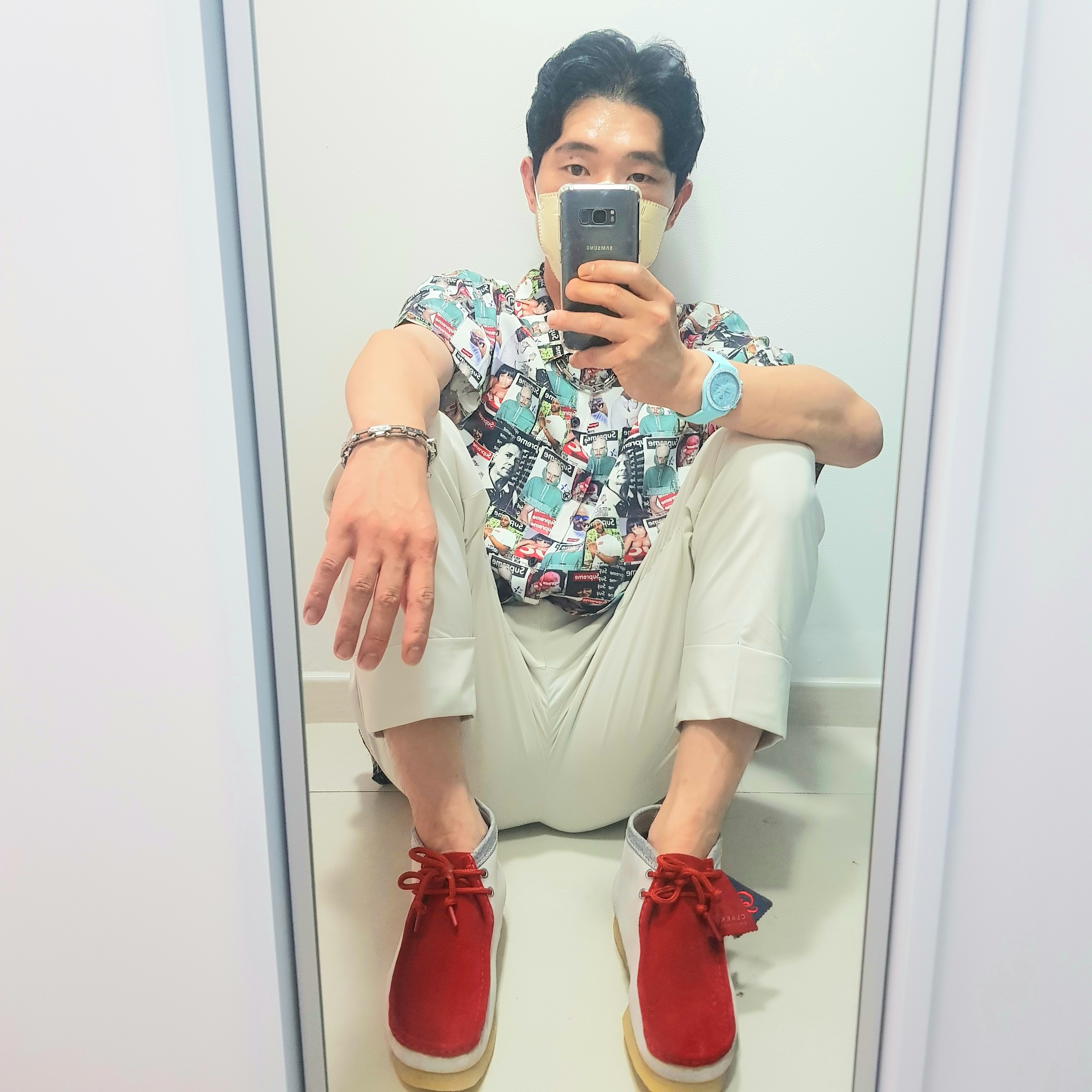 Supreme Magazine S/S Shirt Multicolor - 23SS, Swatch x Omega Bioceramic MoonSwatch Mission To Uranus 착용 스타일 - 4