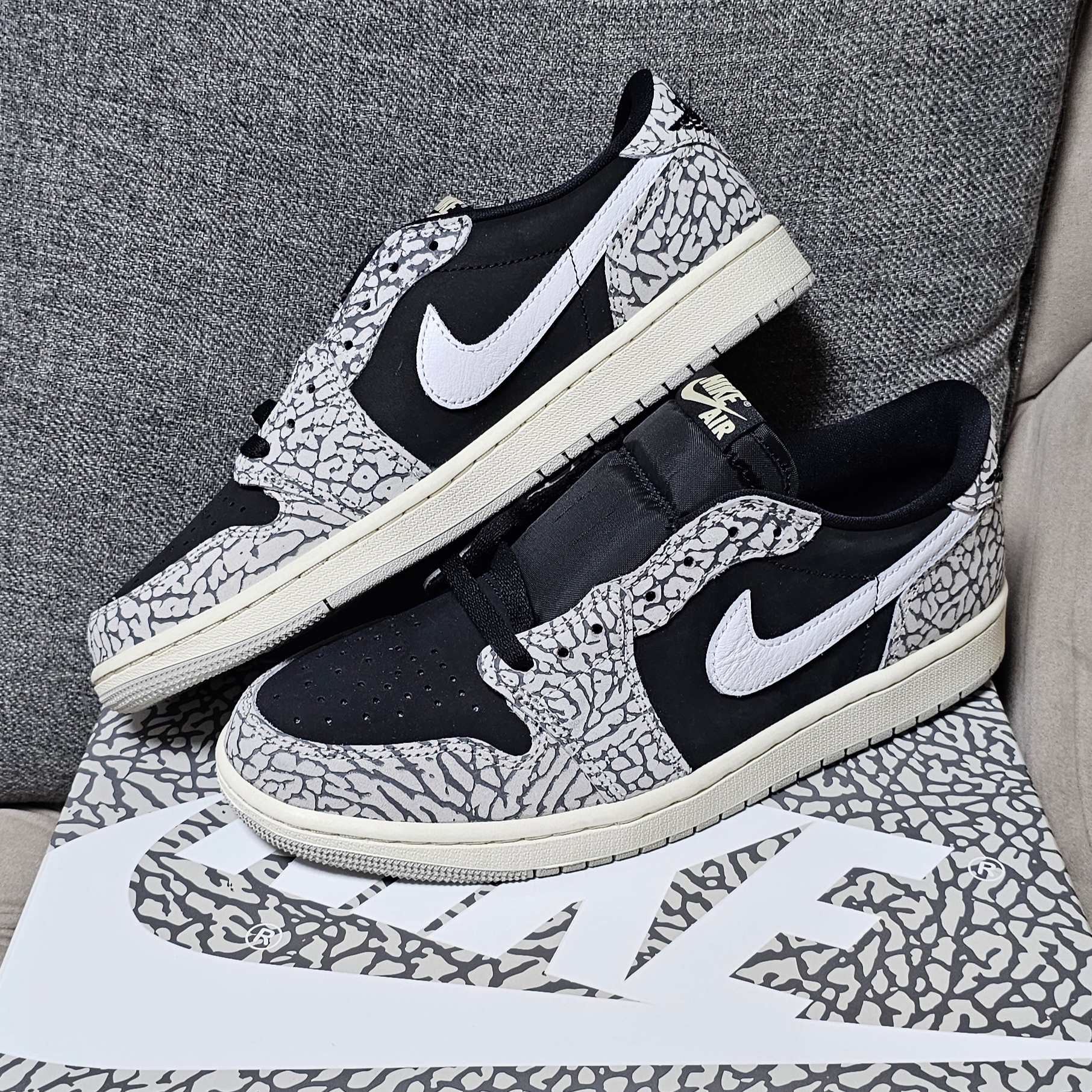 Jordan 1 Retro Low OG Black Cement 착용 스타일 - 4
