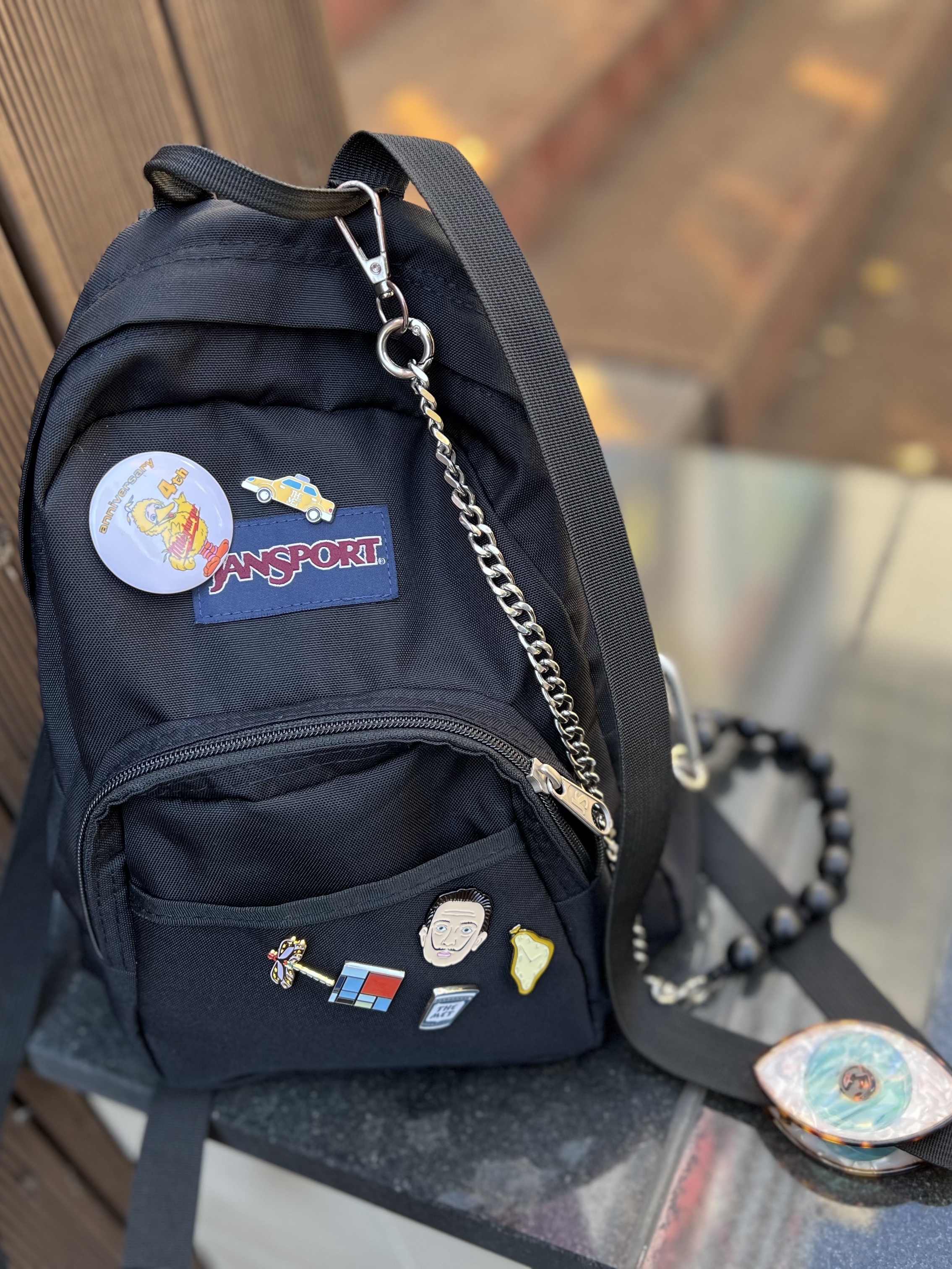 Jansport Half Pint Mini Backpack Black 착용 스타일 - 1