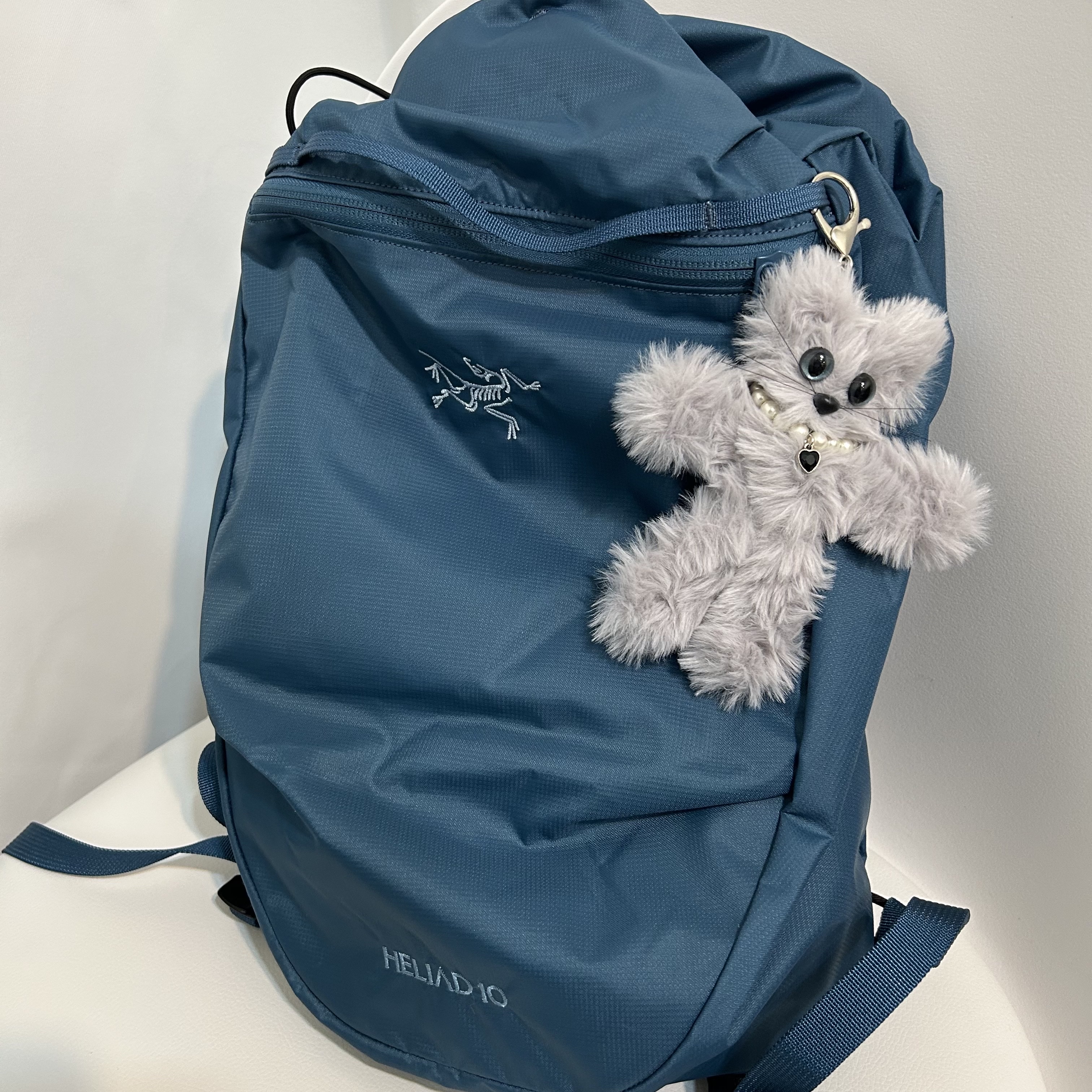 Arc'teryx Heliad 10 Backpack Serene 착용 스타일