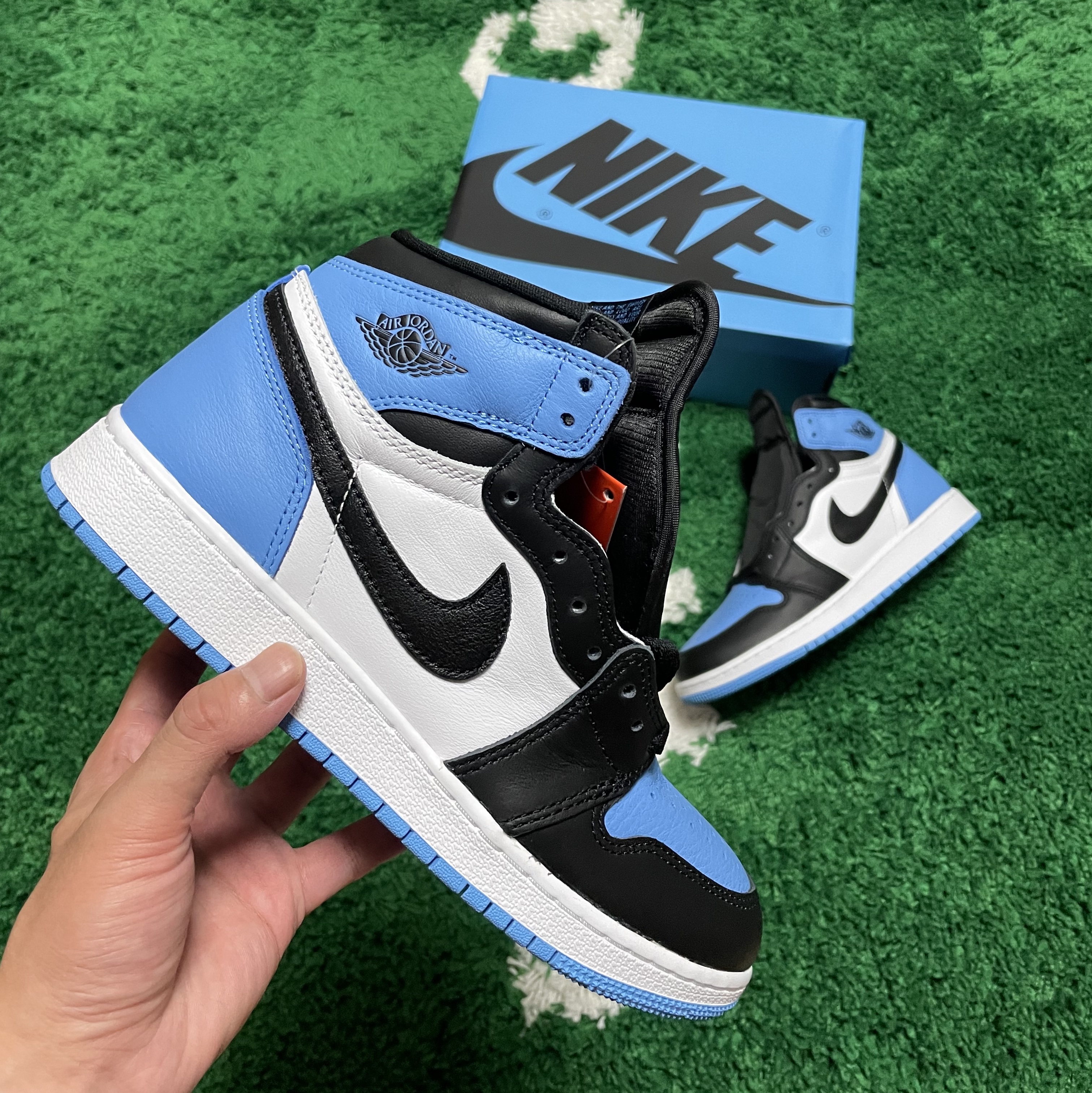 (GS) Jordan 1 Retro High OG University Blue 착용 스타일