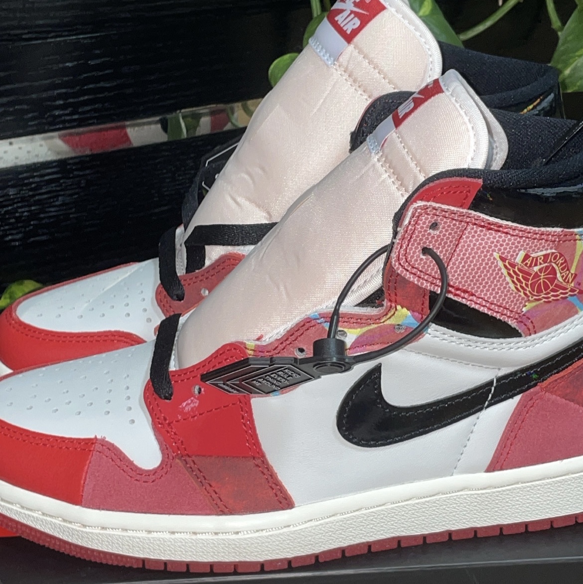 Jordan 1 Retro High Spider-Man Next Chapter 착용 스타일 - 2