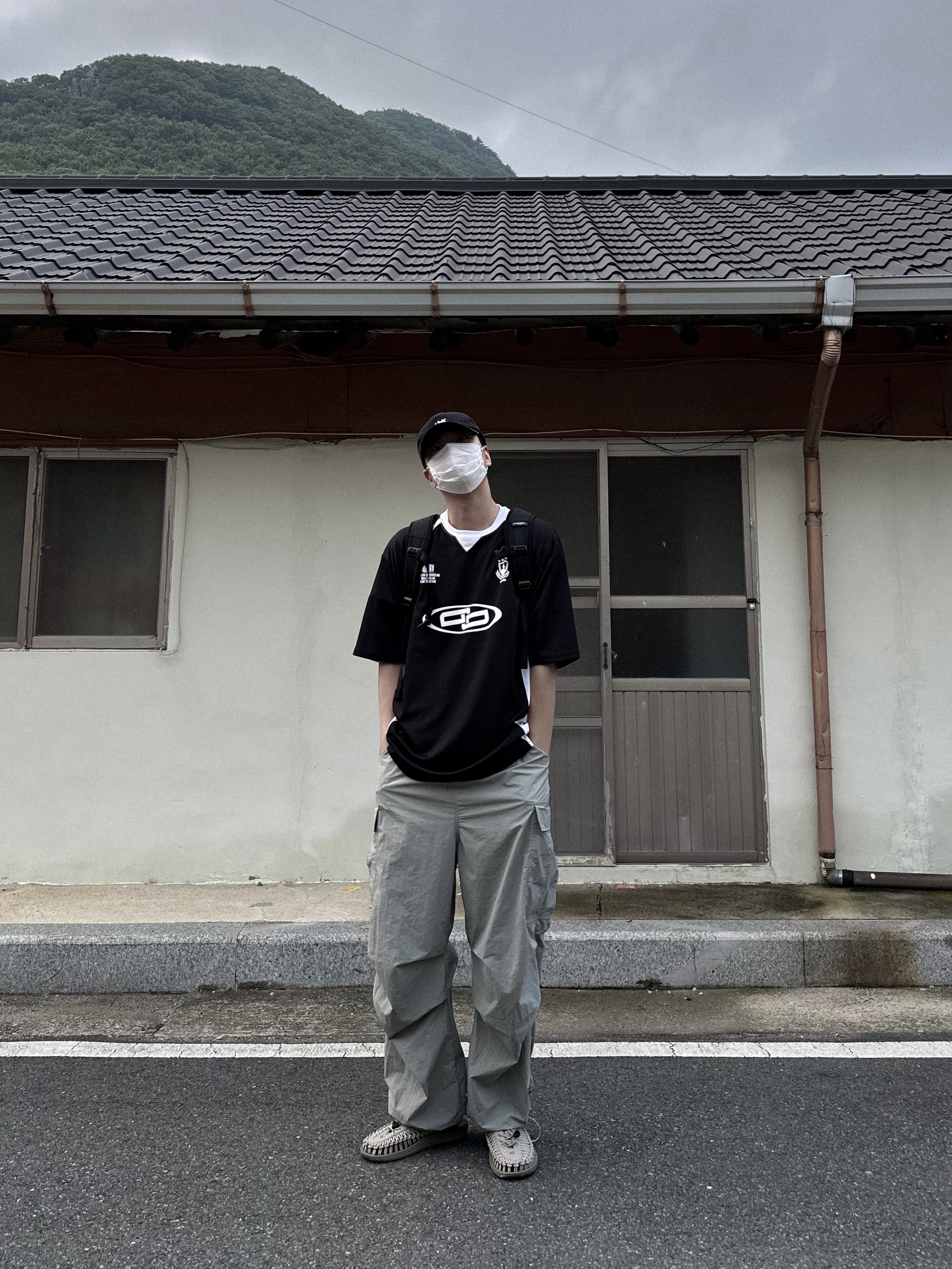 Keen x END. Uneek Vetiver Creme Brulee 착용 스타일