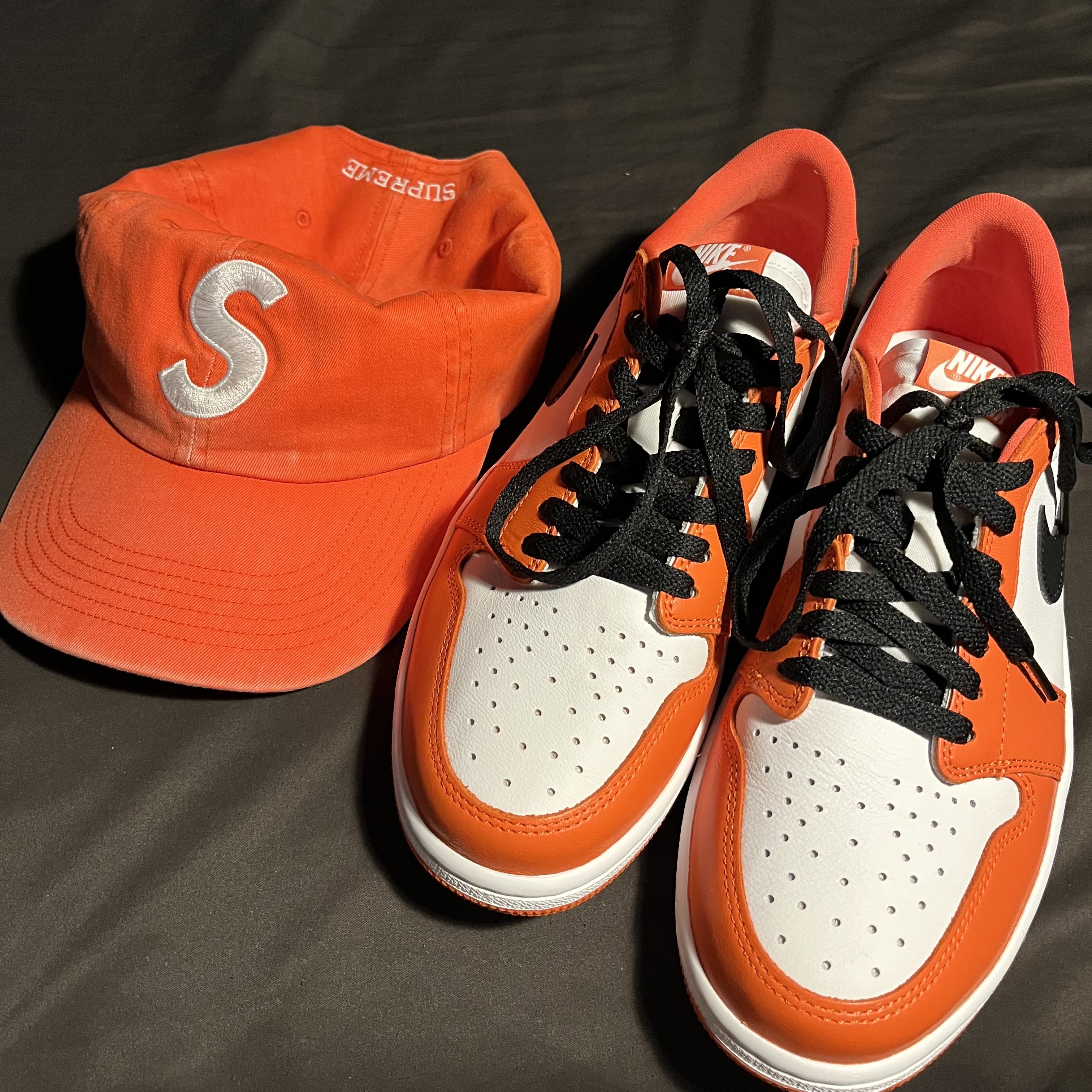 Supreme Pigment Print S Logo 6-Panel Orange - 22FW, Jordan 1 Low OG Starfish 착용 스타일