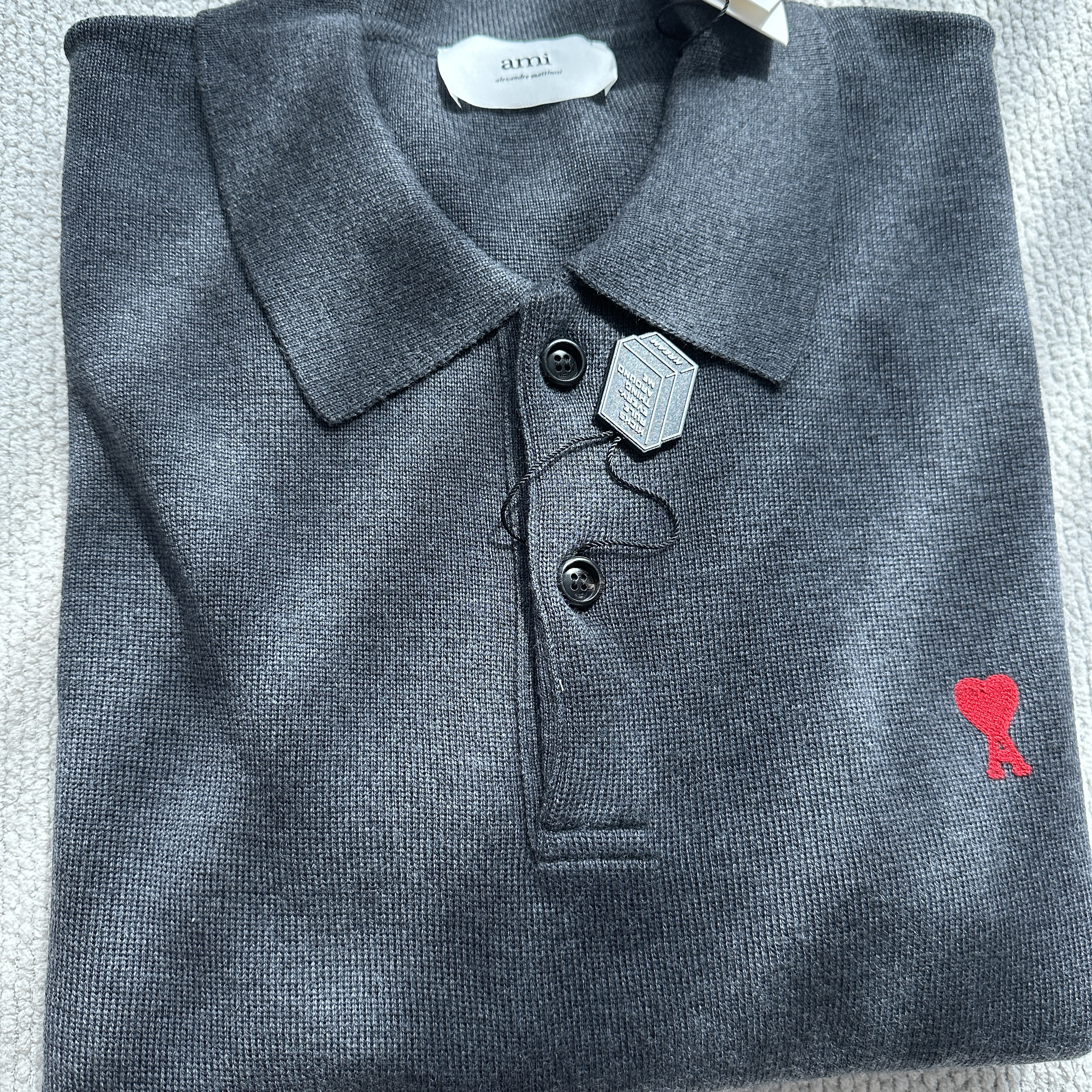 AMI de Coeur Wool Polo Heather Grey 착용 스타일