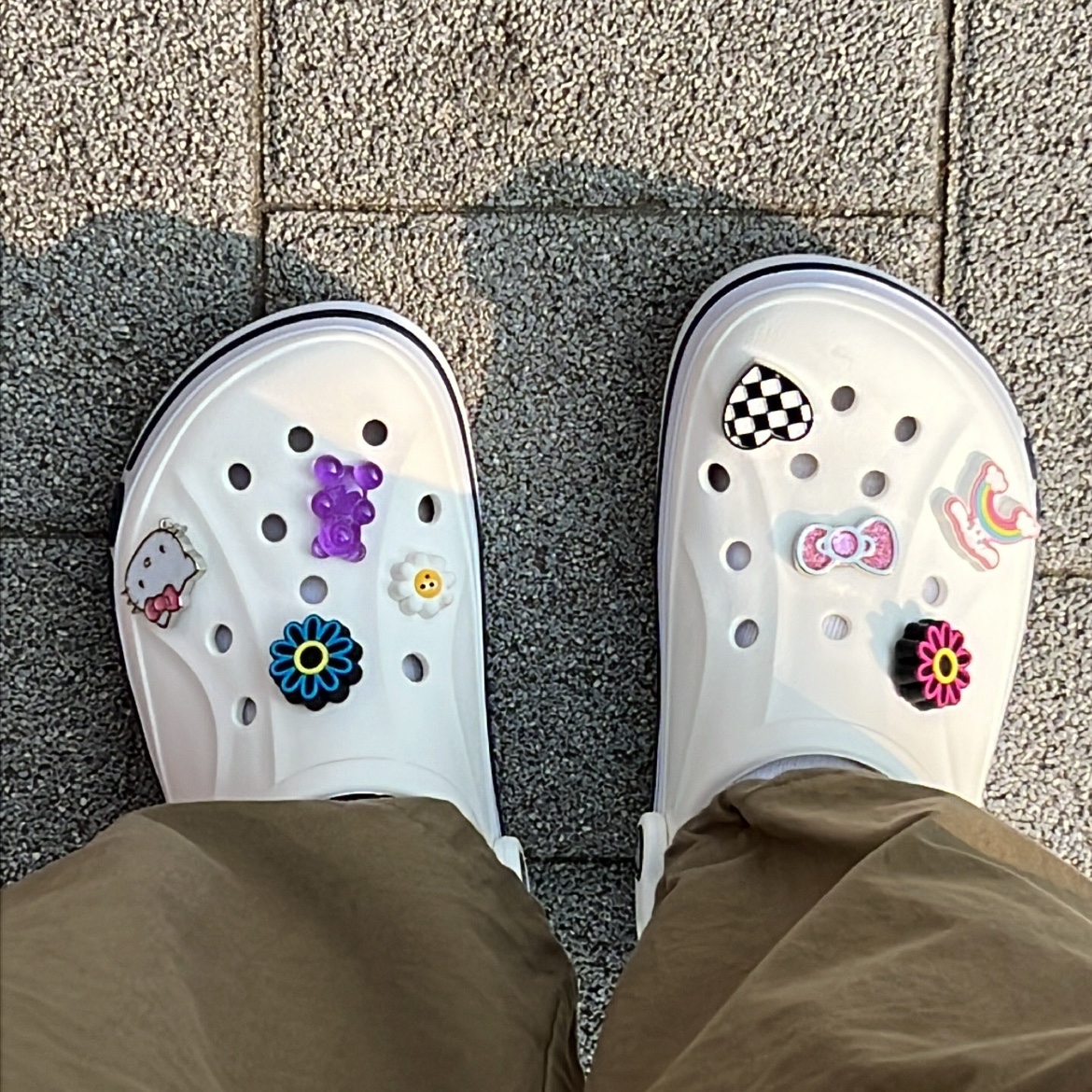 Crocs Bayaband Clog White Navy 착용 스타일