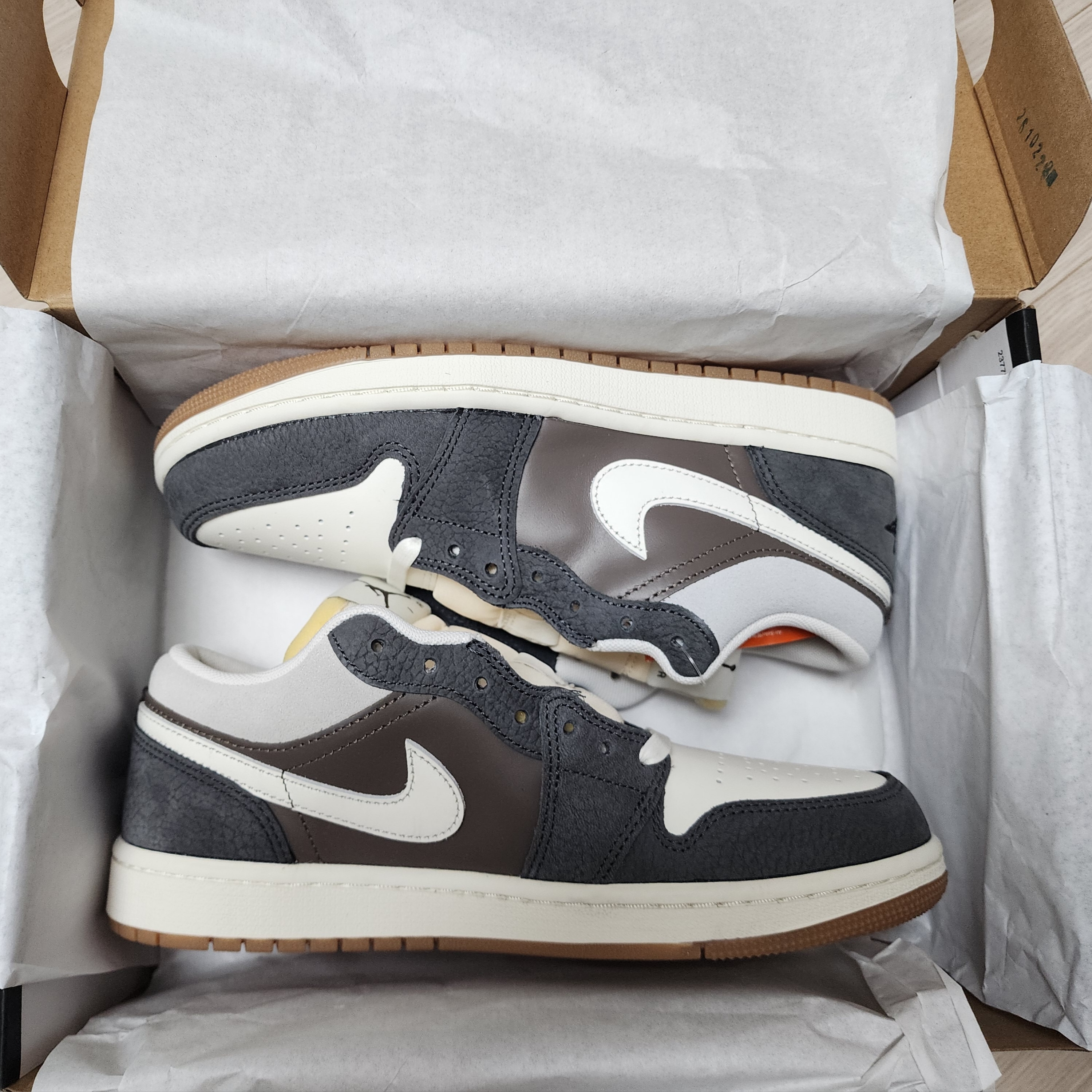 Jordan 1 Low Kkachi 착용 스타일