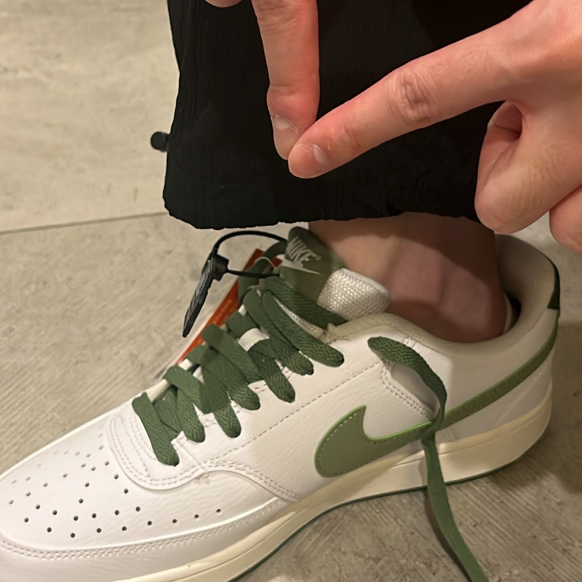 Nike Court Vision Low White Treeline 착용 스타일