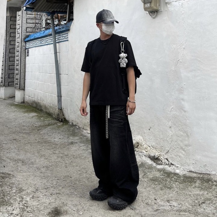 [KREAM 단독] OMO Loosing Denim Pants Washed Black 착용 스타일 - 3