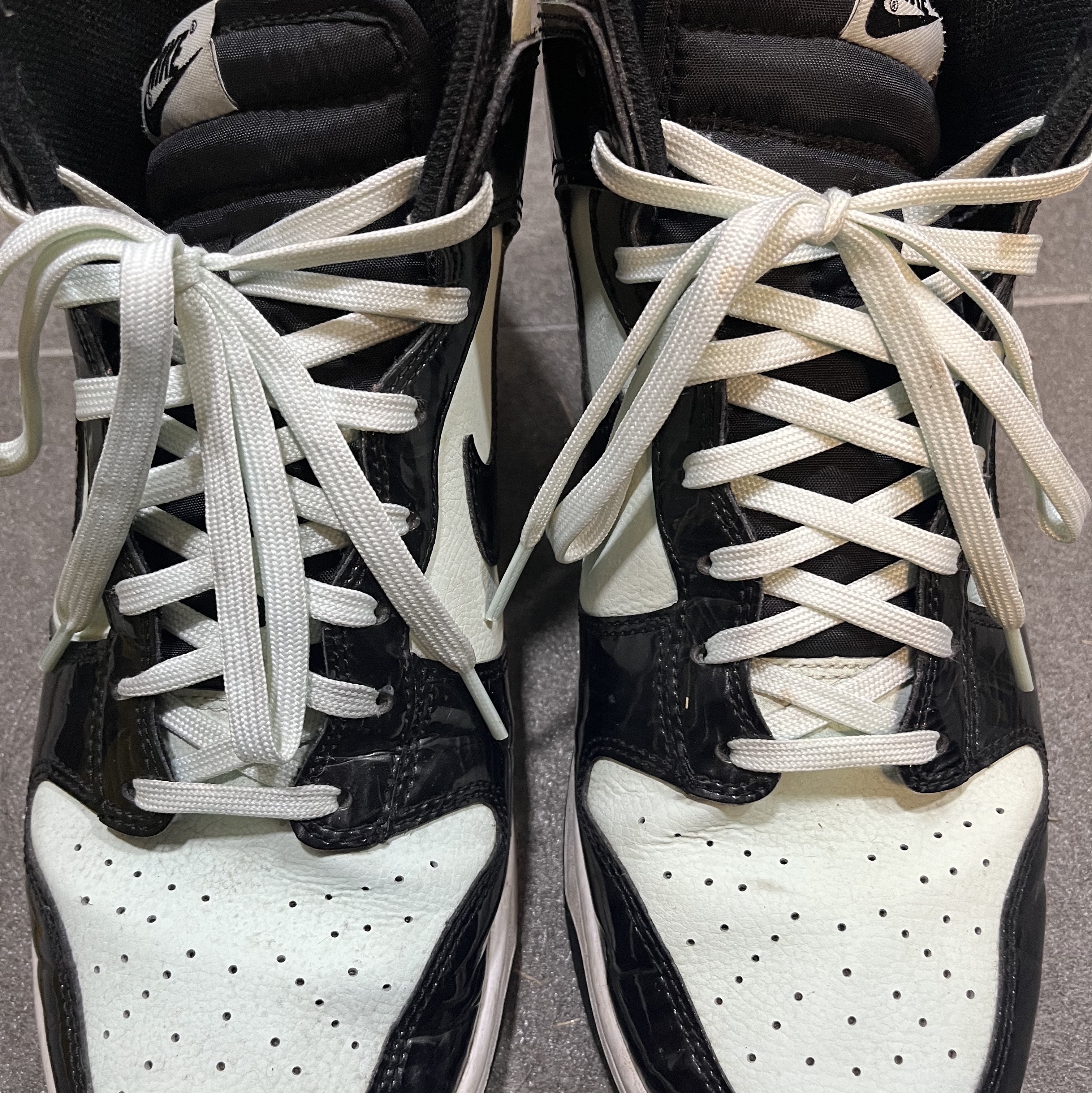 Nike Dunk High Barely Green 착용 스타일