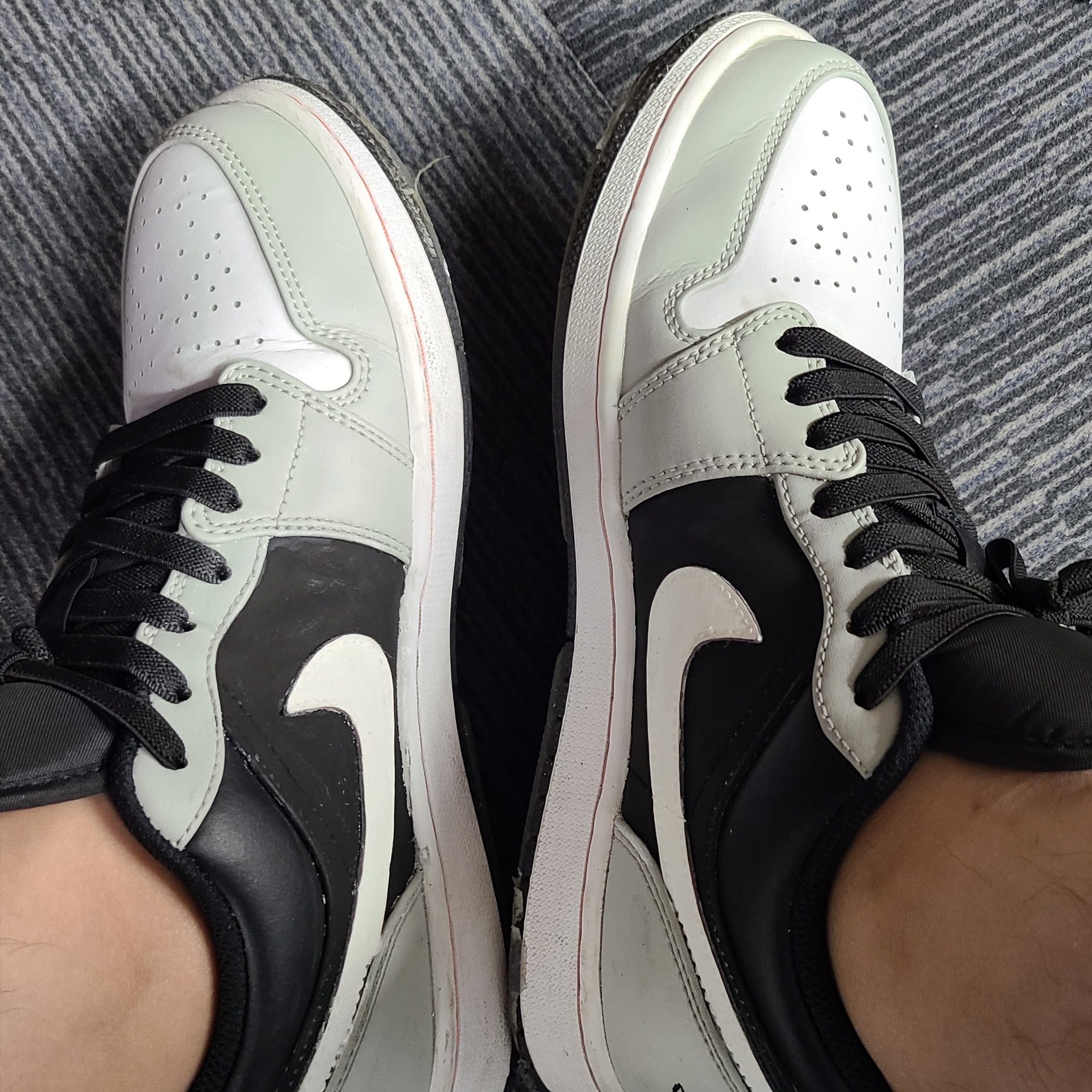 Jordan 1 Low Grey Fog Black Bleached Coral 착용 스타일
