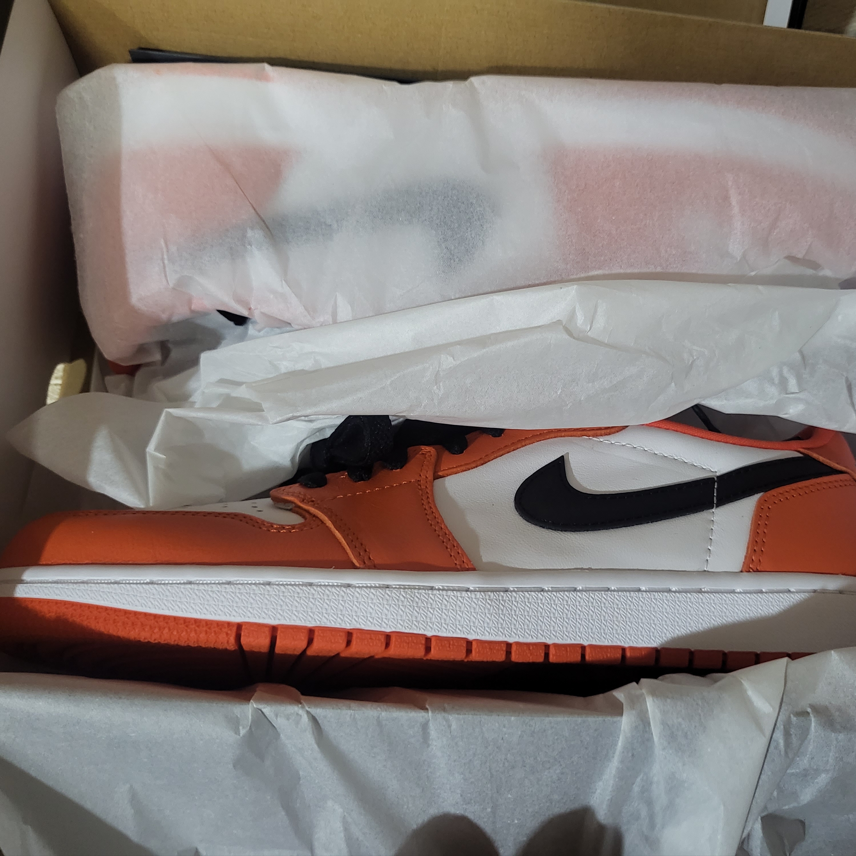 Jordan 1 Low OG Starfish 착용 스타일 - 1