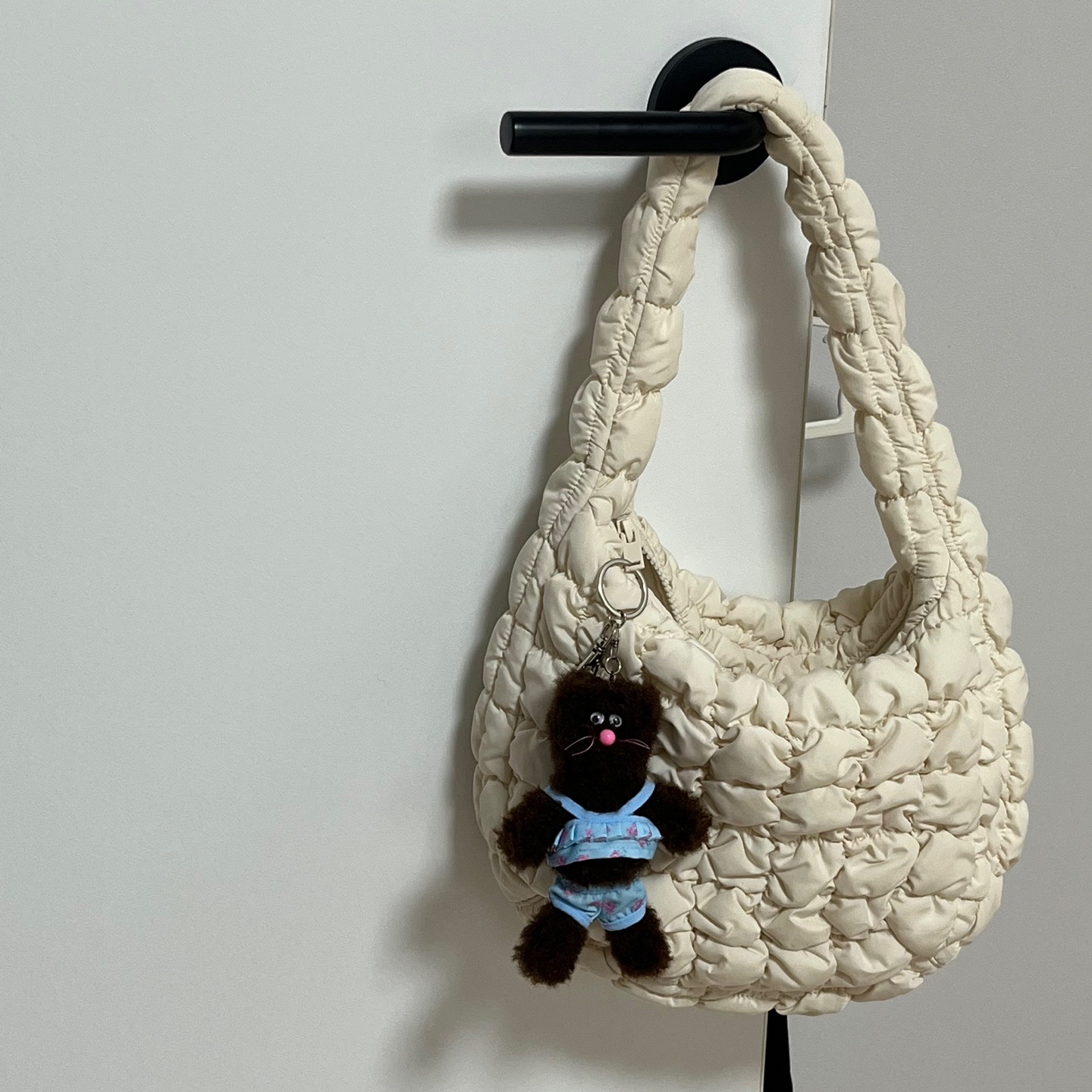 COS Quilted Mini Bag Cream, STU x Monamhee Namhee 착용 스타일