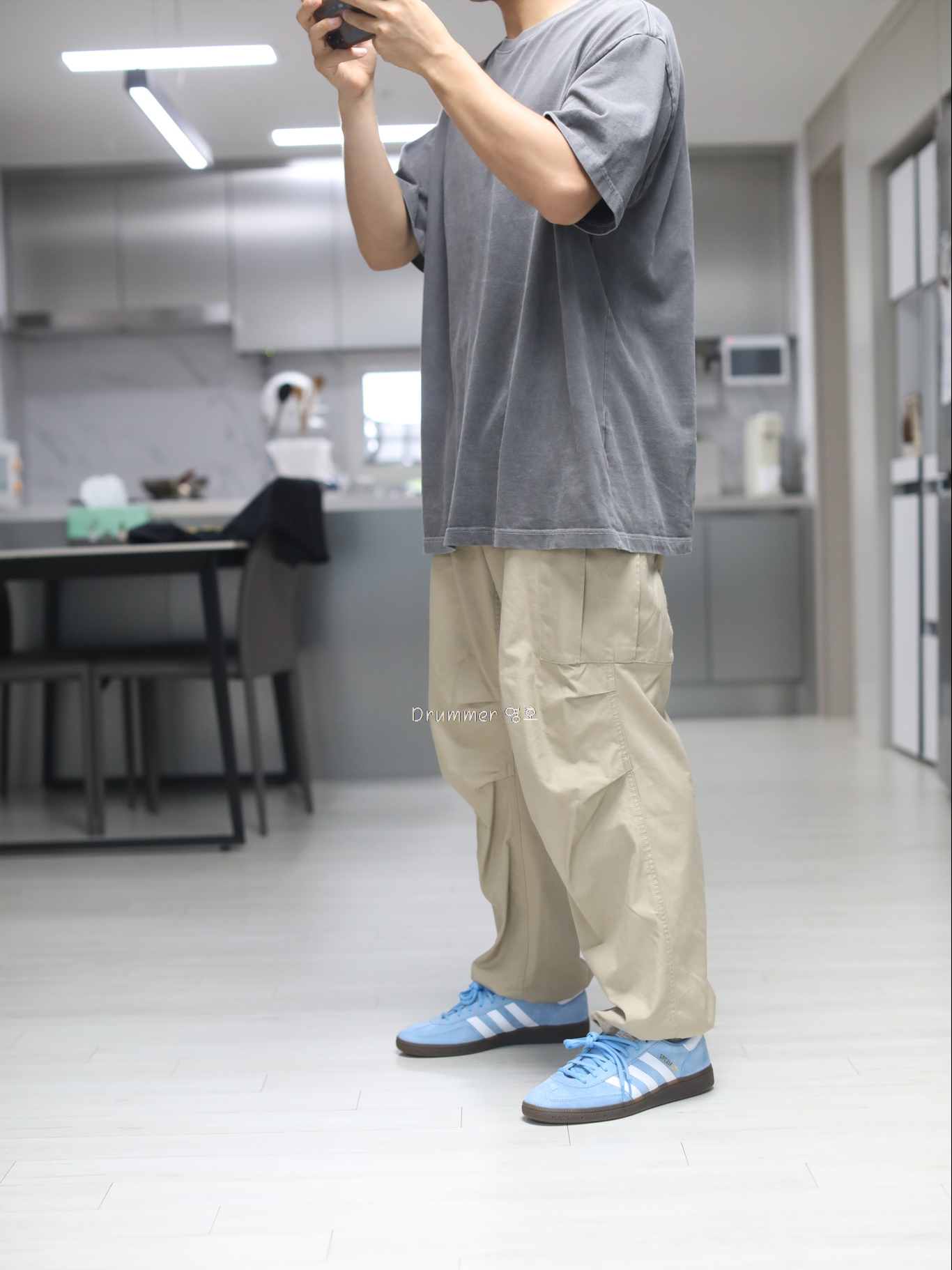 Adidas Spezial Handball Light Blue 착용 스타일 - 2