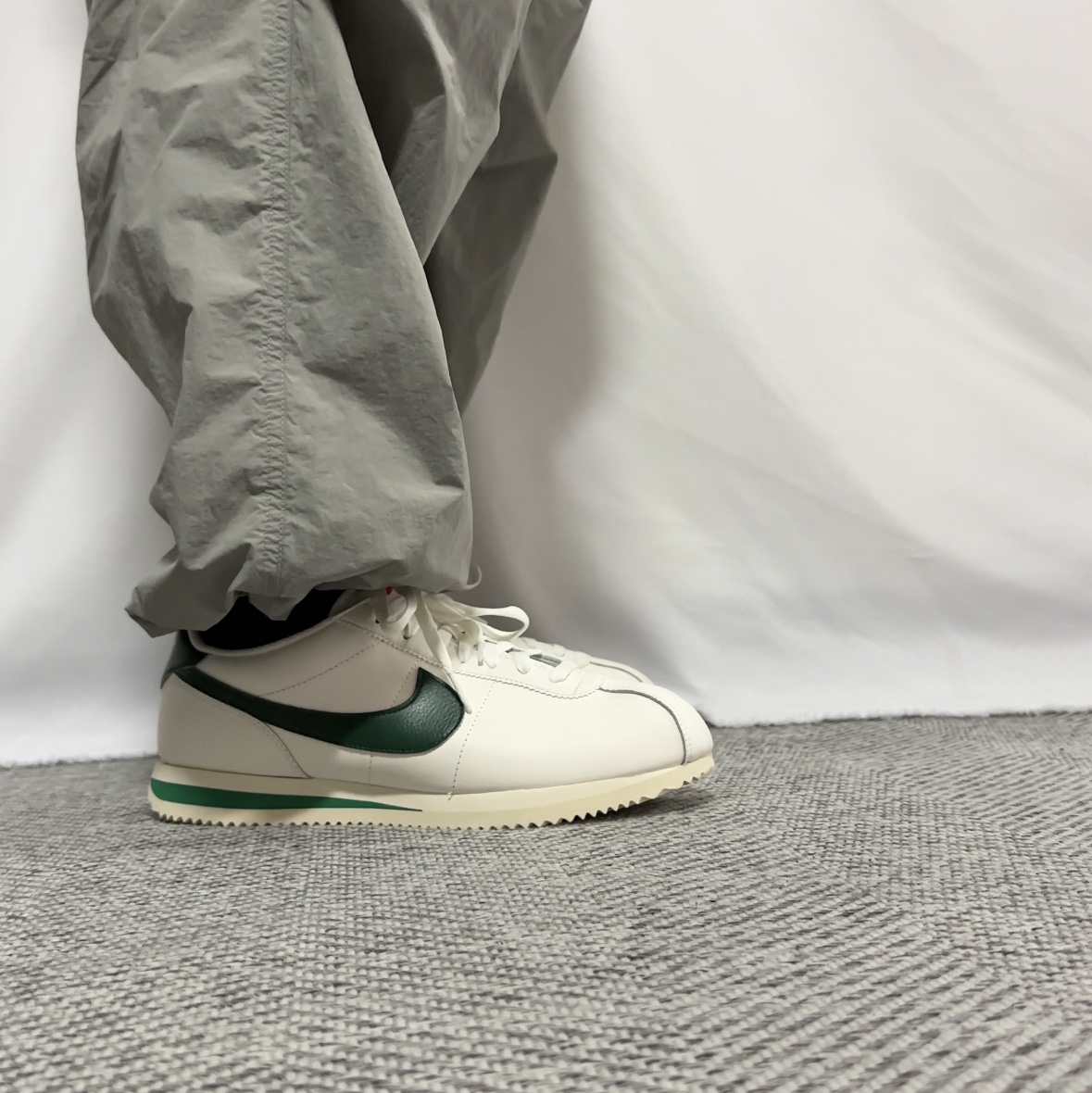 (W) Nike Cortez Gorge Green and Malachite 착용 스타일