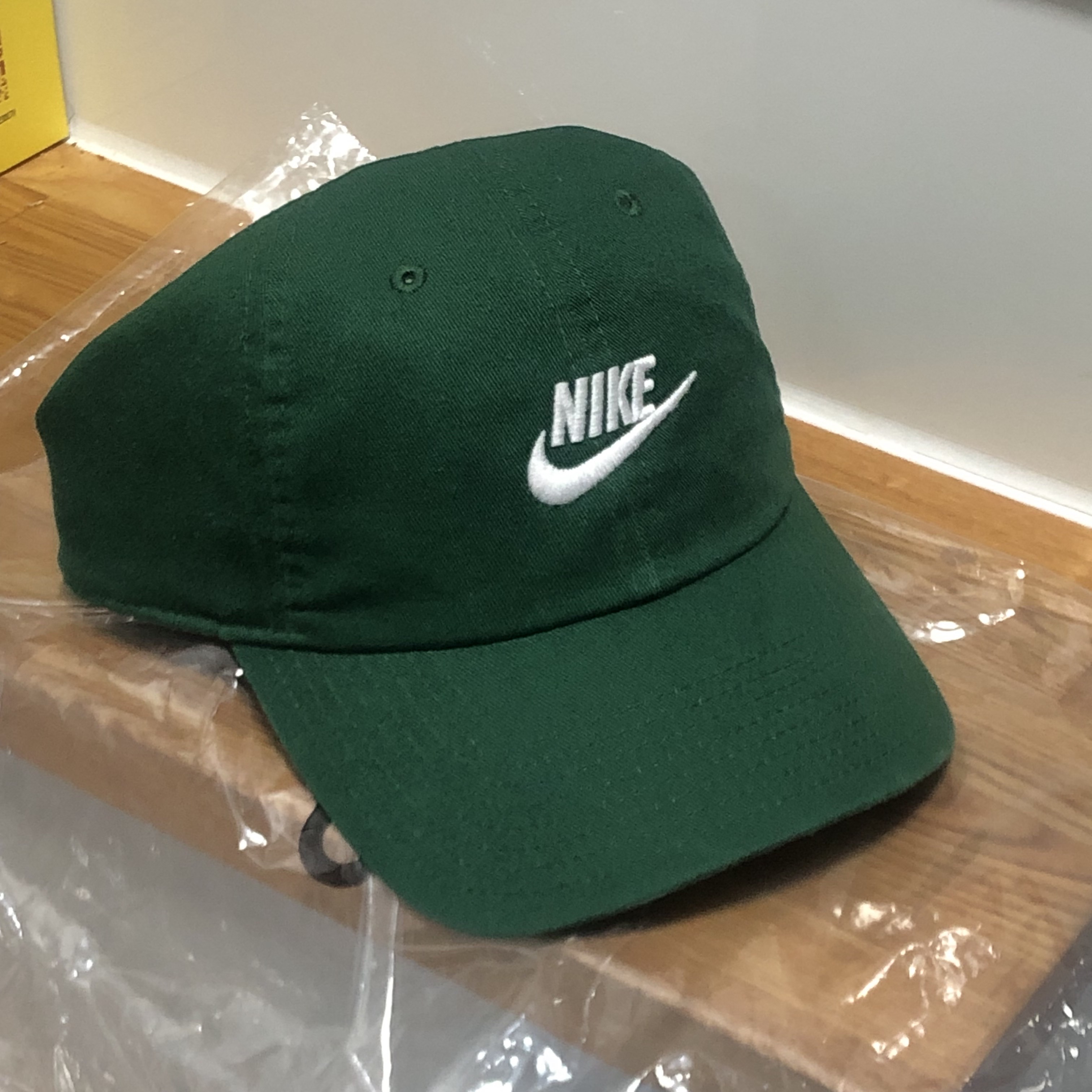 Nike Heritage 86 Futura Washed Cap Gorge Green 착용 스타일