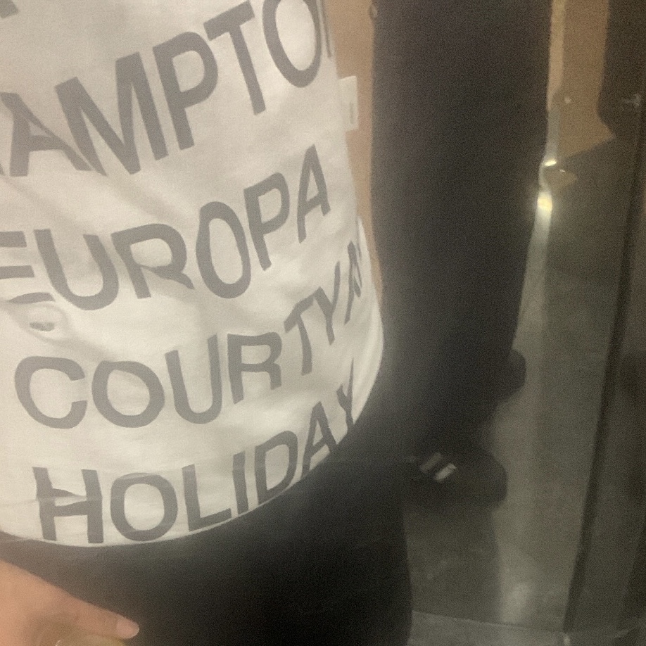 [KREAM 단독] Safarispot Highway Inn T-Shirt White Black, Adidas Superstar Core Black White 착용 스타일