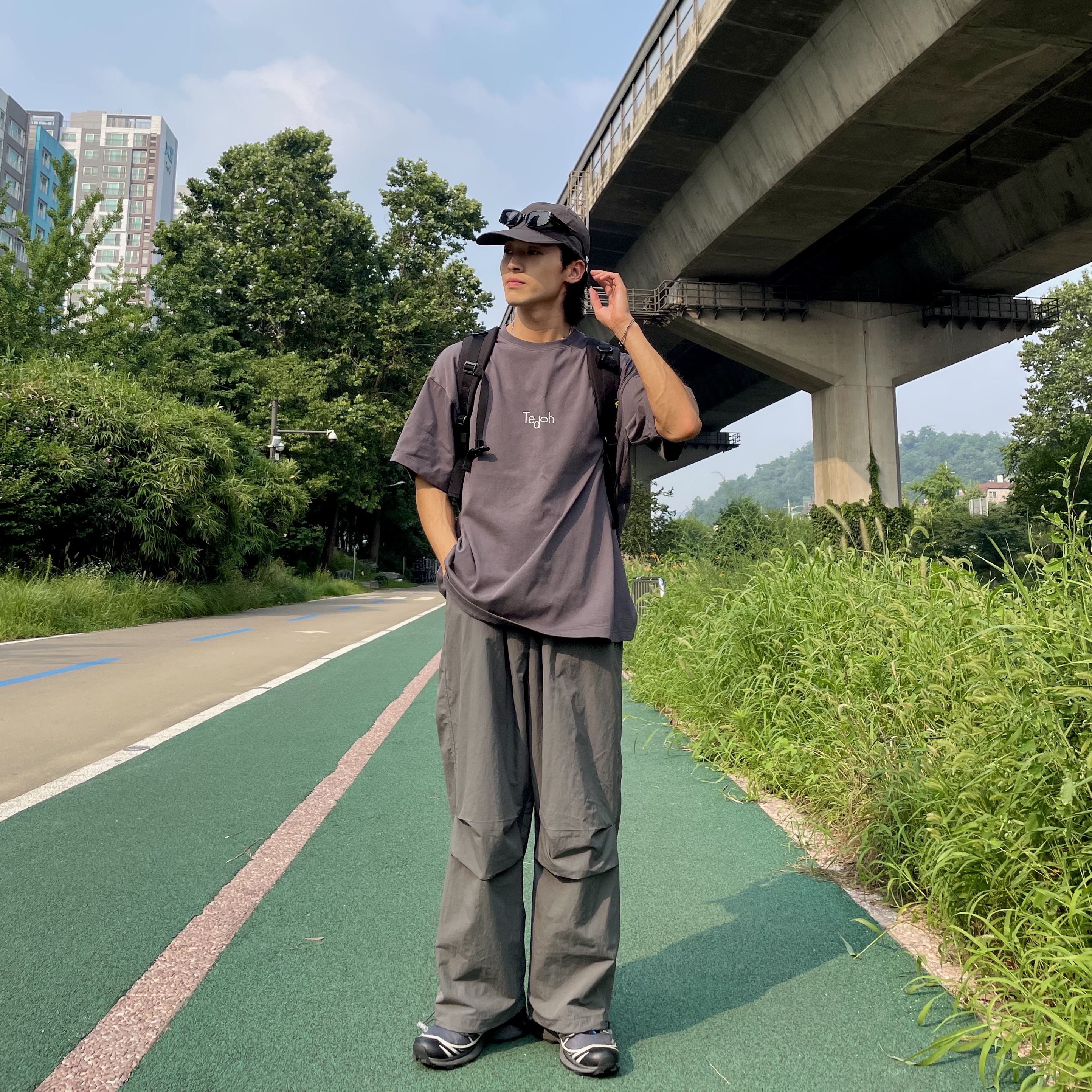 Salomon XT-6 Gore-Tex Black Ebony 착용 스타일 - 2