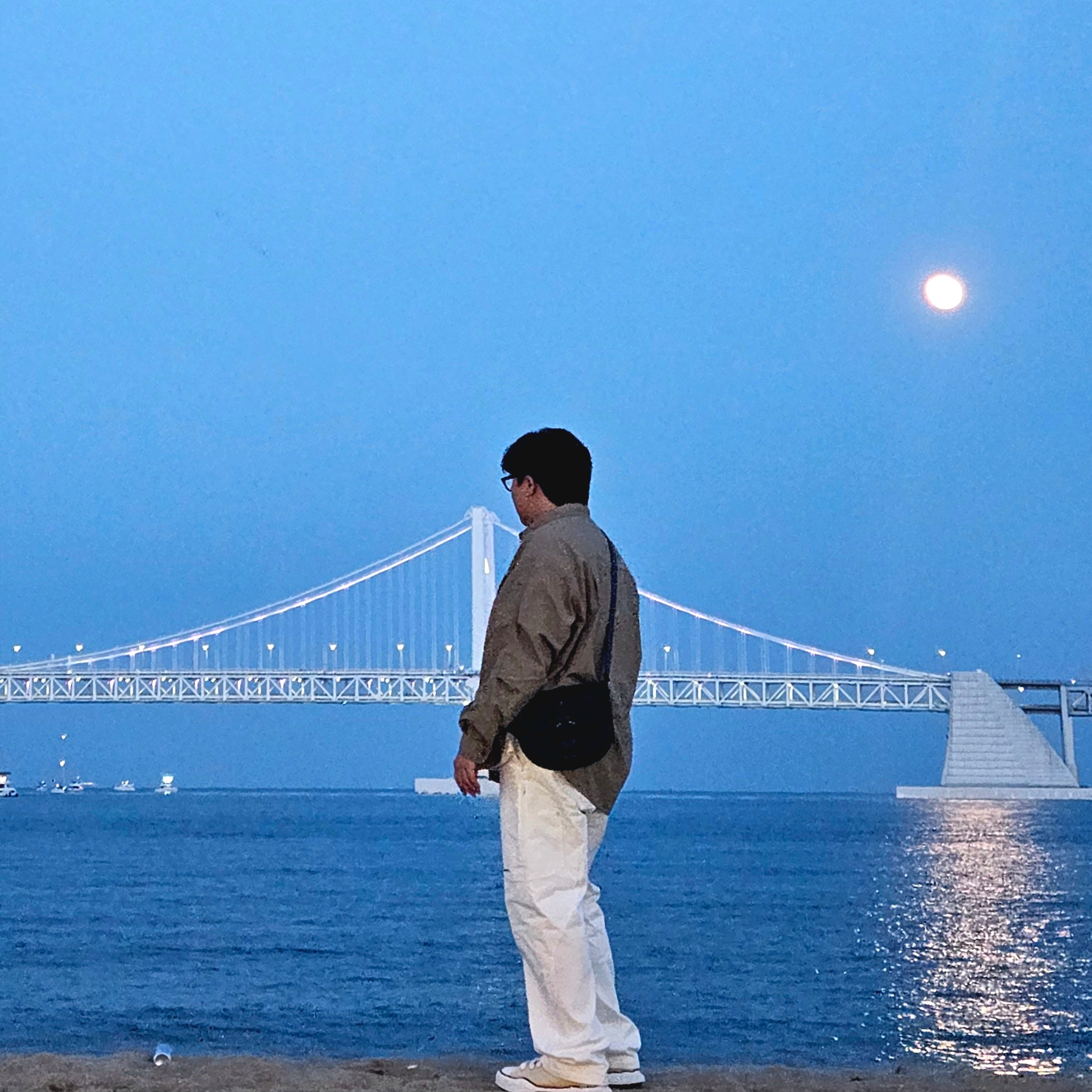 Maison Mihara Yasuhiro Peterson OG Sole Canvas Low-top Sneakers Natural, Nike x Off-White NRG Pants White 착용 스타일