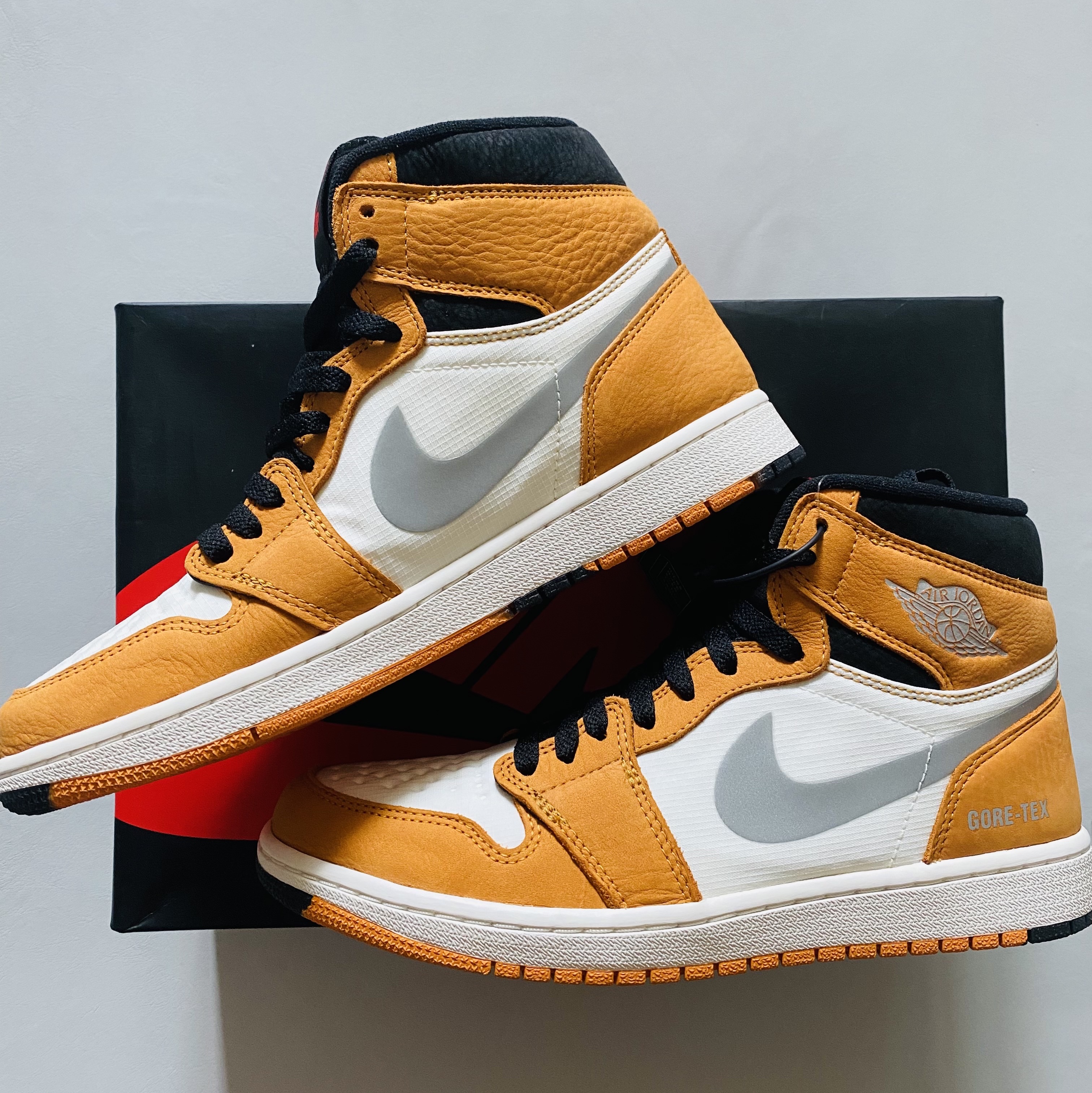 Jordan 1 Element Gore-Tex Light Curry 착용 스타일 - 2