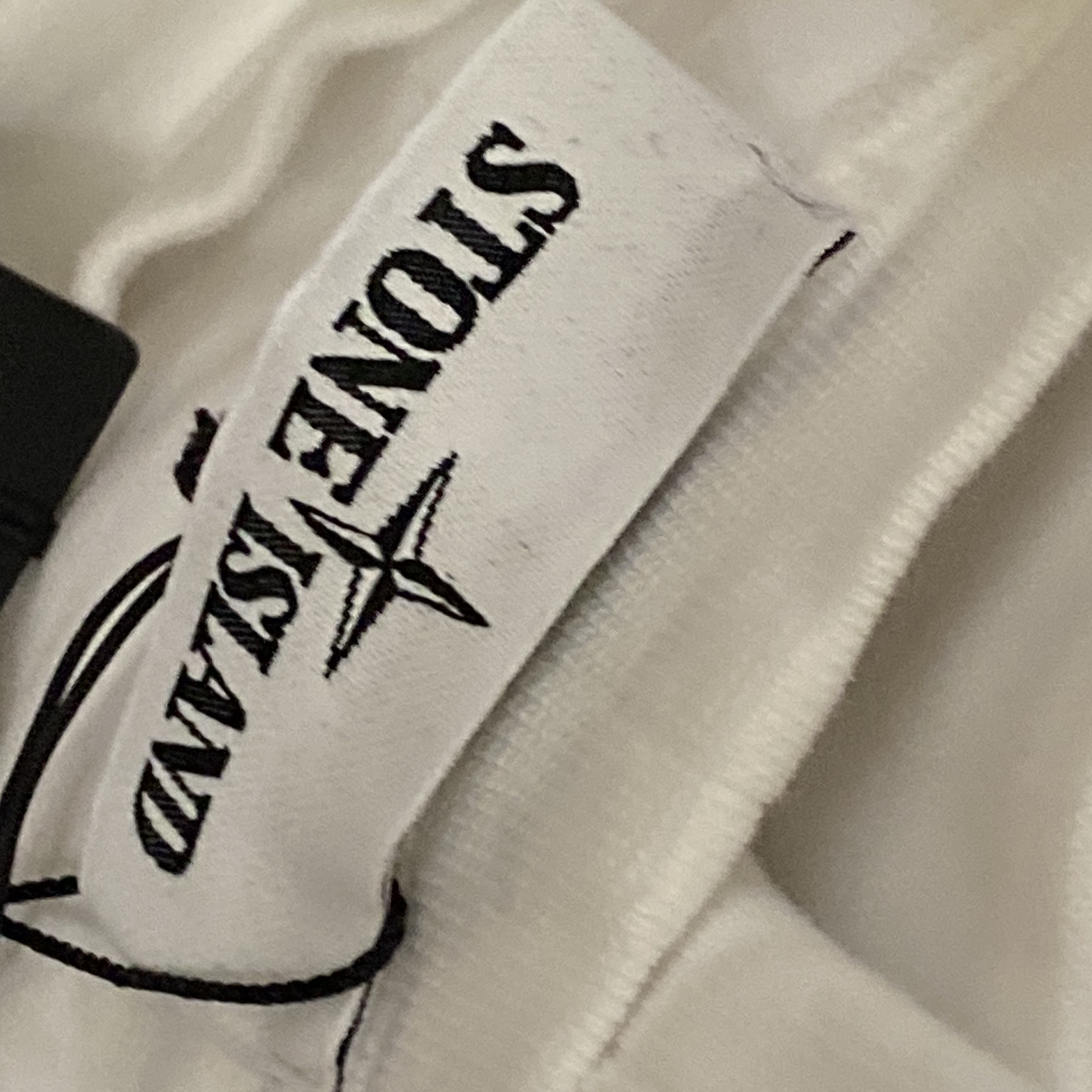 Stone Island 63020 Crewneck Sweatshirt White - 22FW 착용 스타일