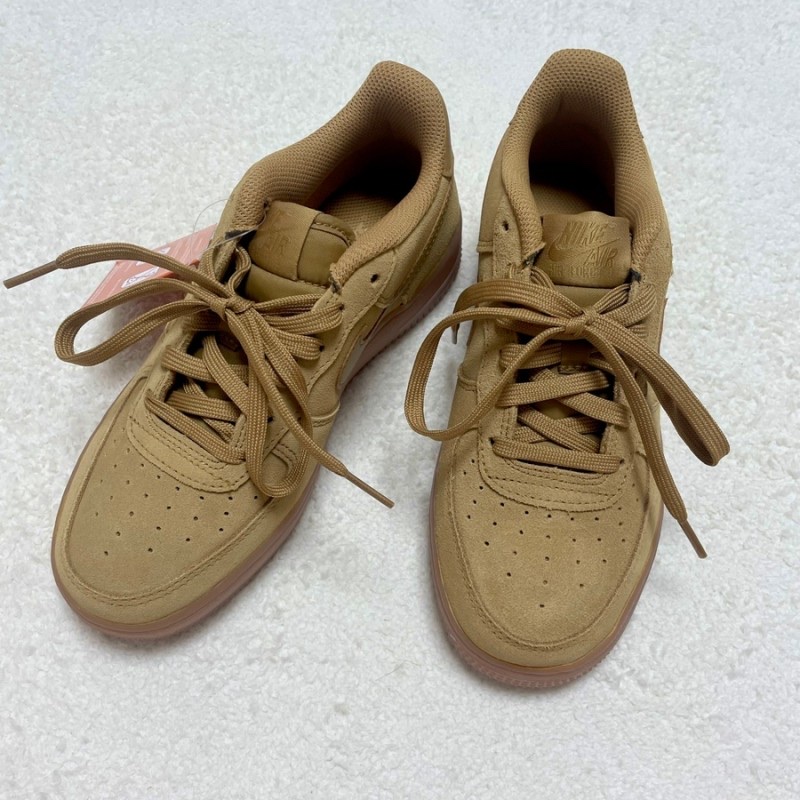 (GS) Nike Air Force 1 LV8 3 Wheat 착용 스타일 - 1